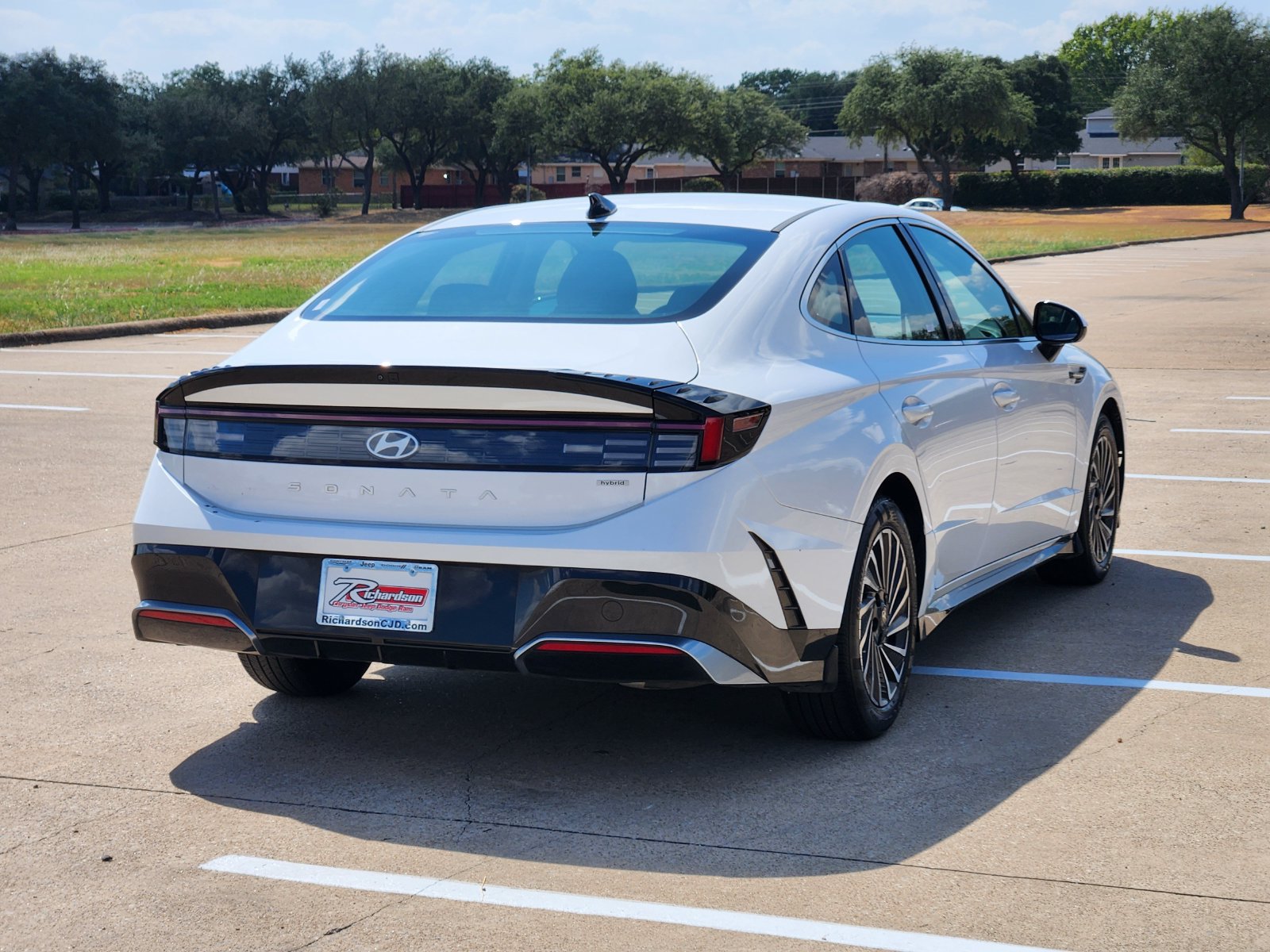 Used 2025 Serenity White Hyundai SEL image 6