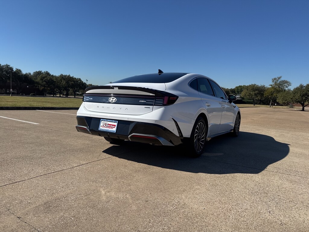Used 2025 Hyundai Sonata Hybrid Limited Sedan