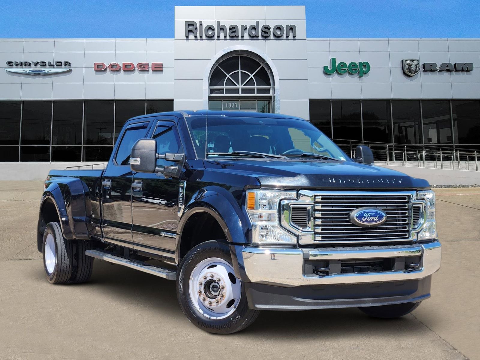 2022 Ford F-450 XLT 4x4 Crew Cab 8' Box DRW's photo