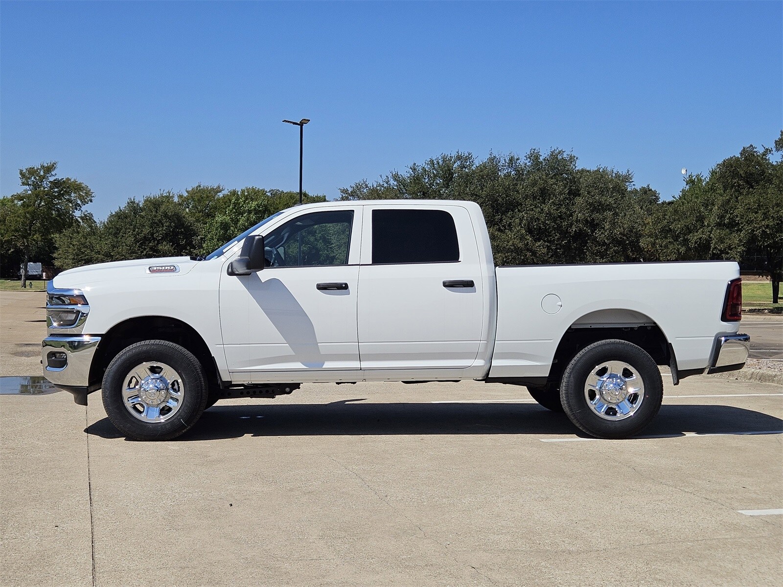 2025 Ram 3500 Tradesman photo 3