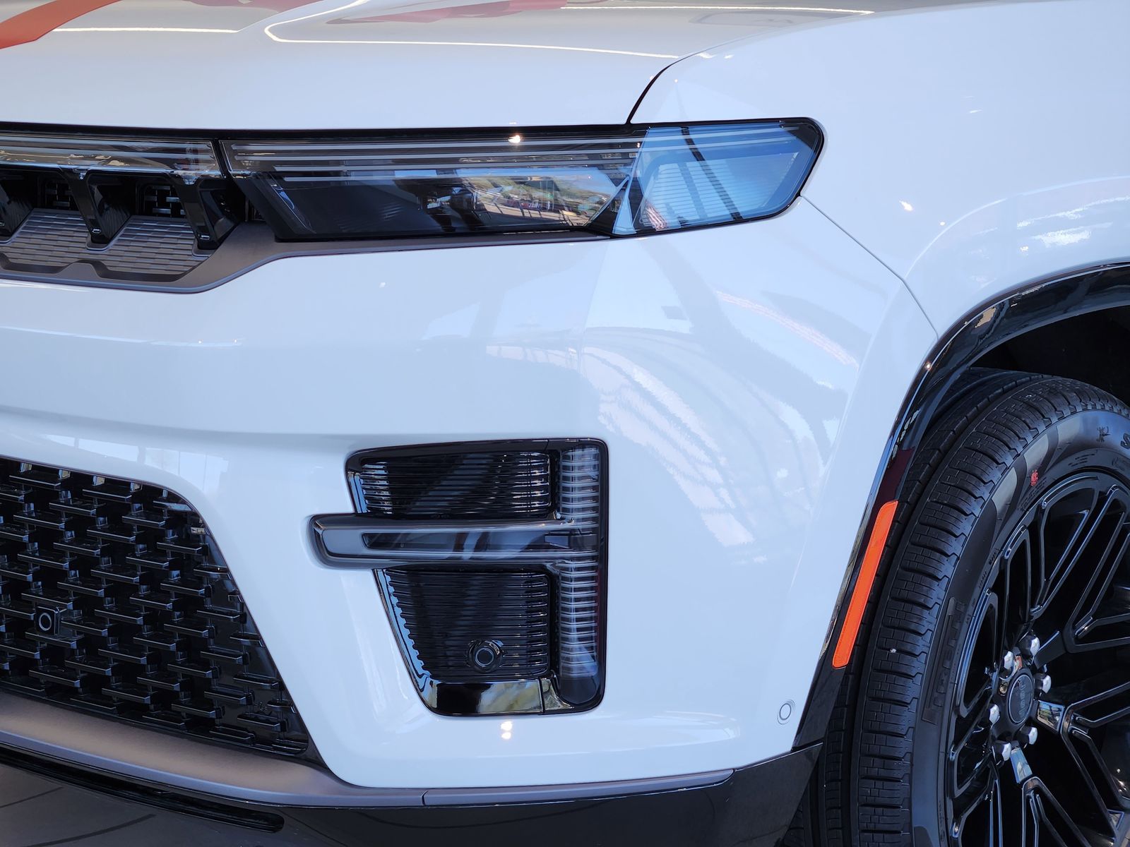 New 2026 Bright White Jeep LIMITED RESERVE 4X4 image 7