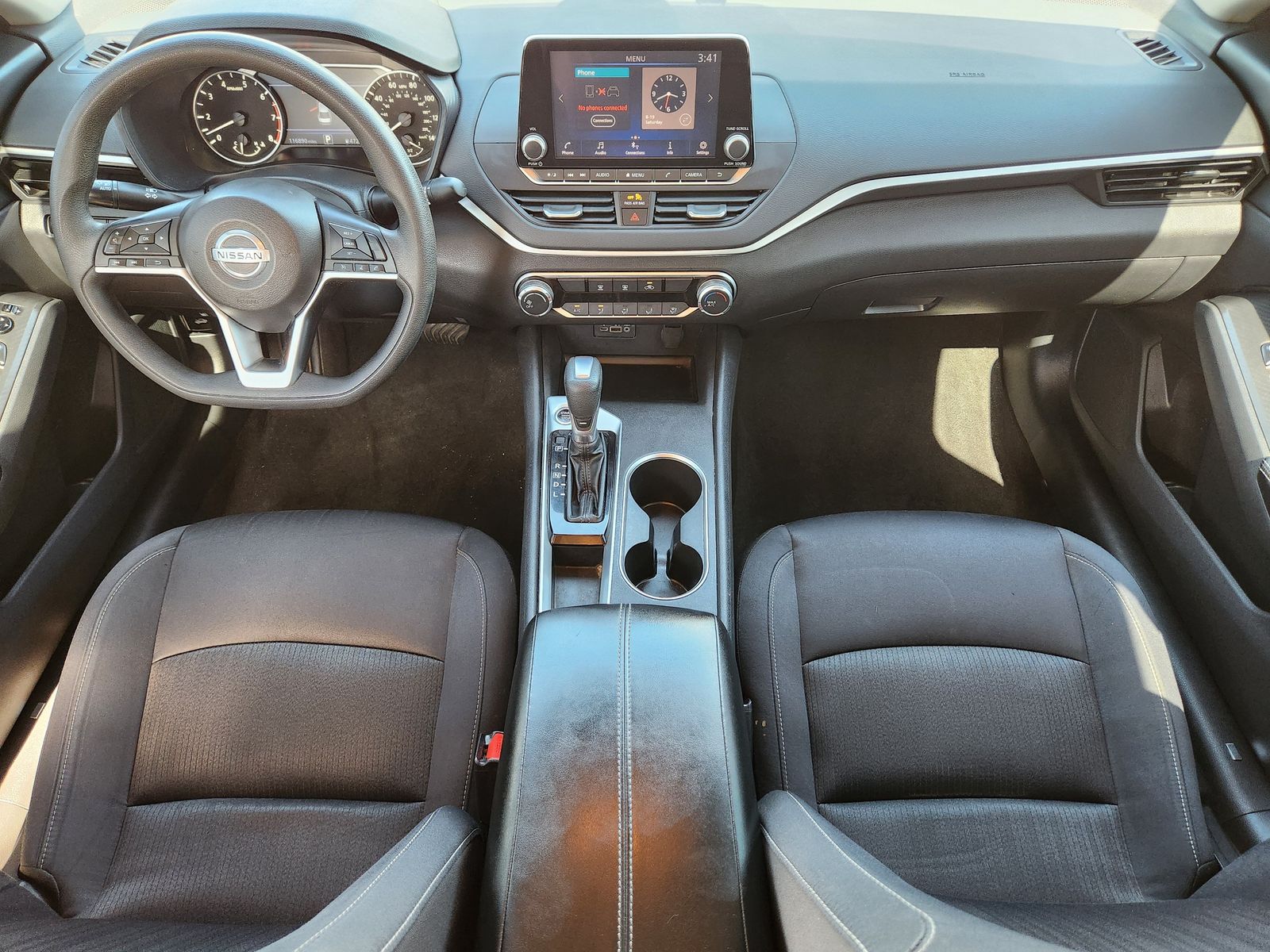 Used 2022 Brilliant Silver Nissan 2.5 SV image 33