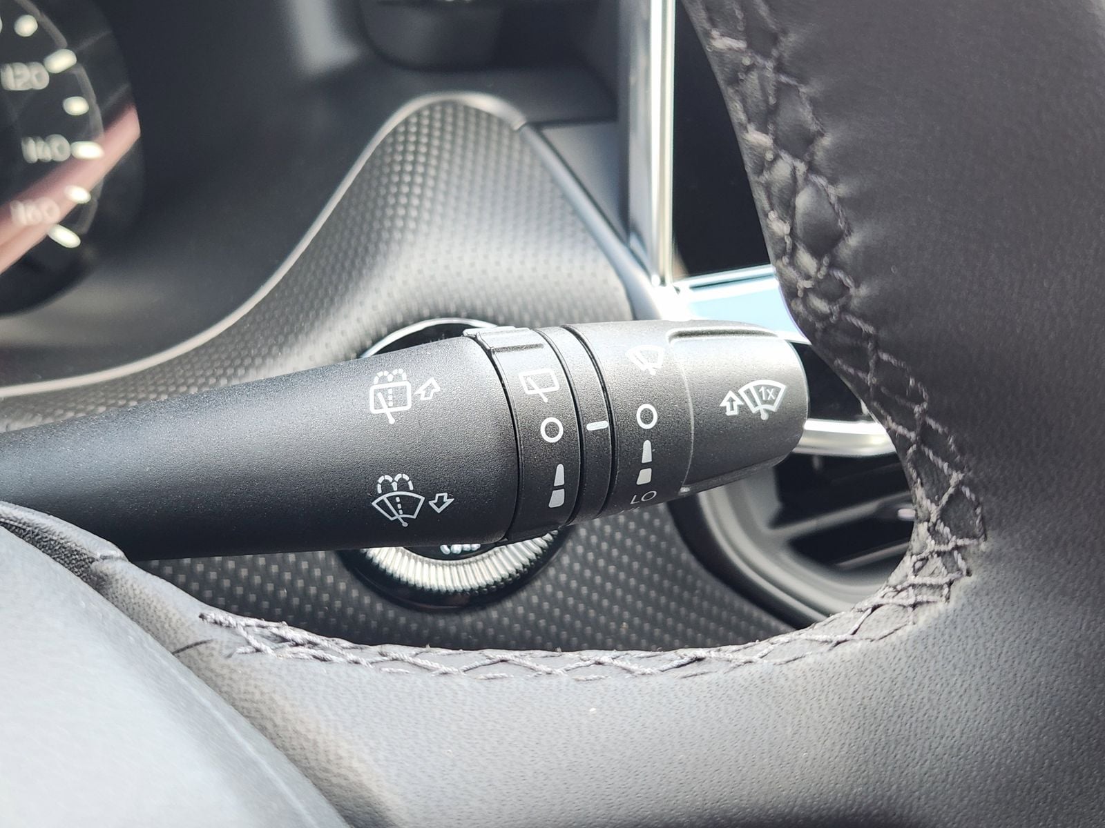 New 2026 Red Hot Pearlcoat Jeep LATITUDE ALTITUDE 4X4 image 38