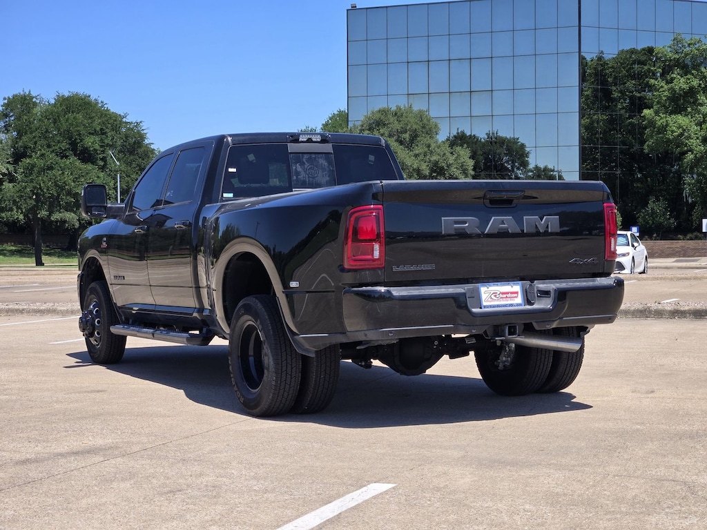 New 2026 Ram 3500 LARAMIE CREW CAB 4X4 8' BOX Pickup