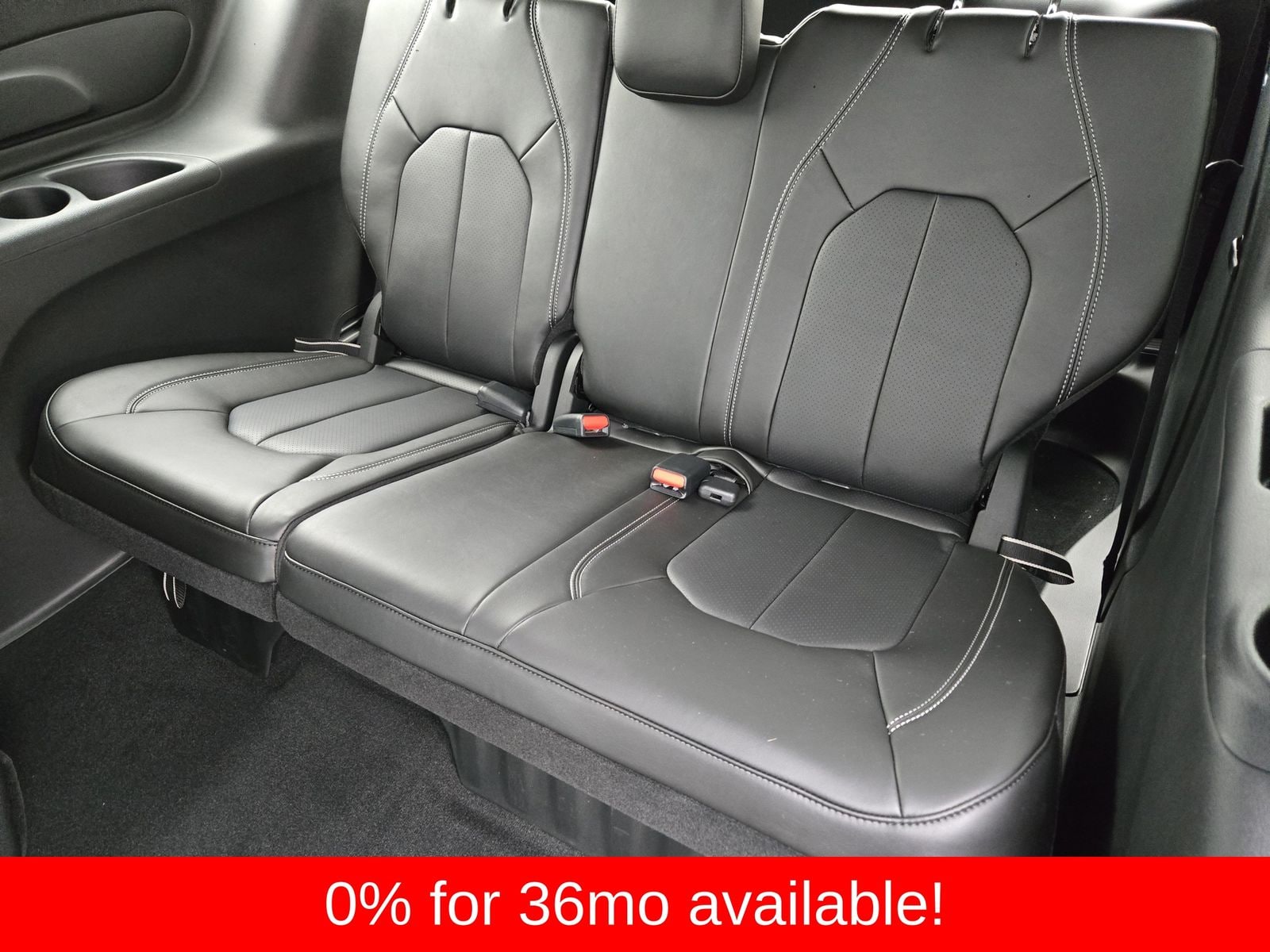 New 2026 Diamond Black Crystal Pearlcoat Chrysler SELECT AWD image 30