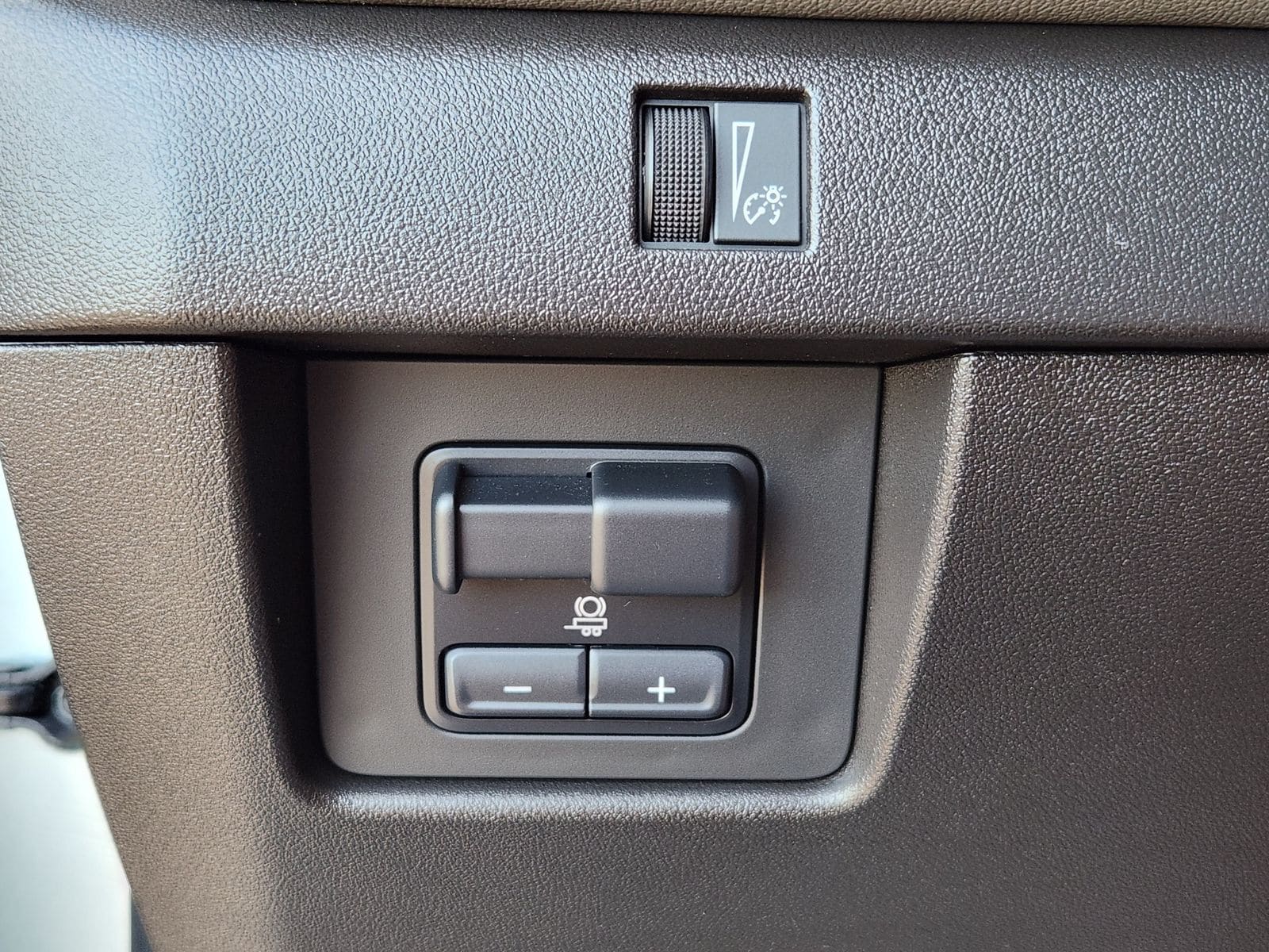 Used 2023 Sterling Gray Chevrolet ZR2 image 29