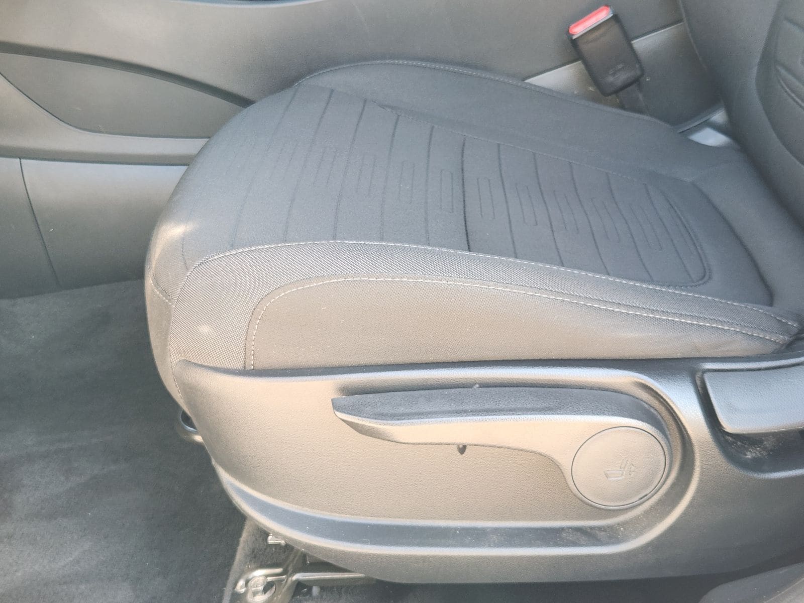 Used 2025 Atlas White Hyundai SE image 34