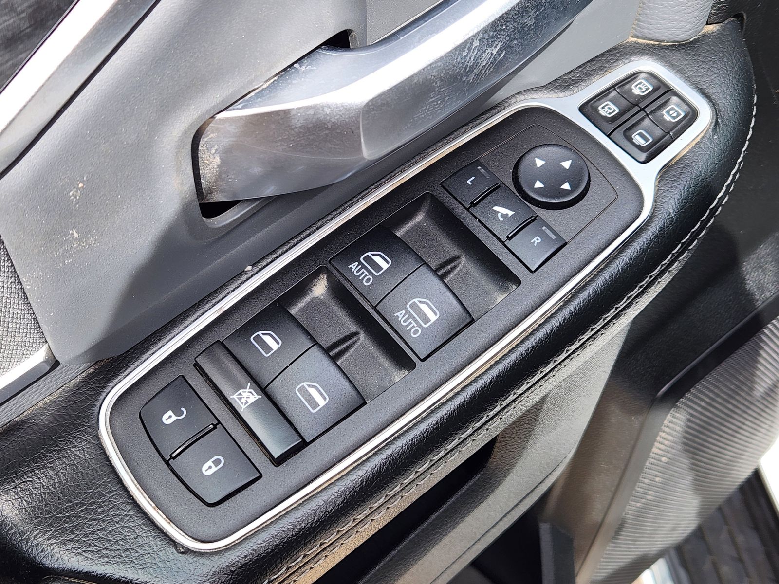 Used 2023 Bright White Ram Big Horn image 35