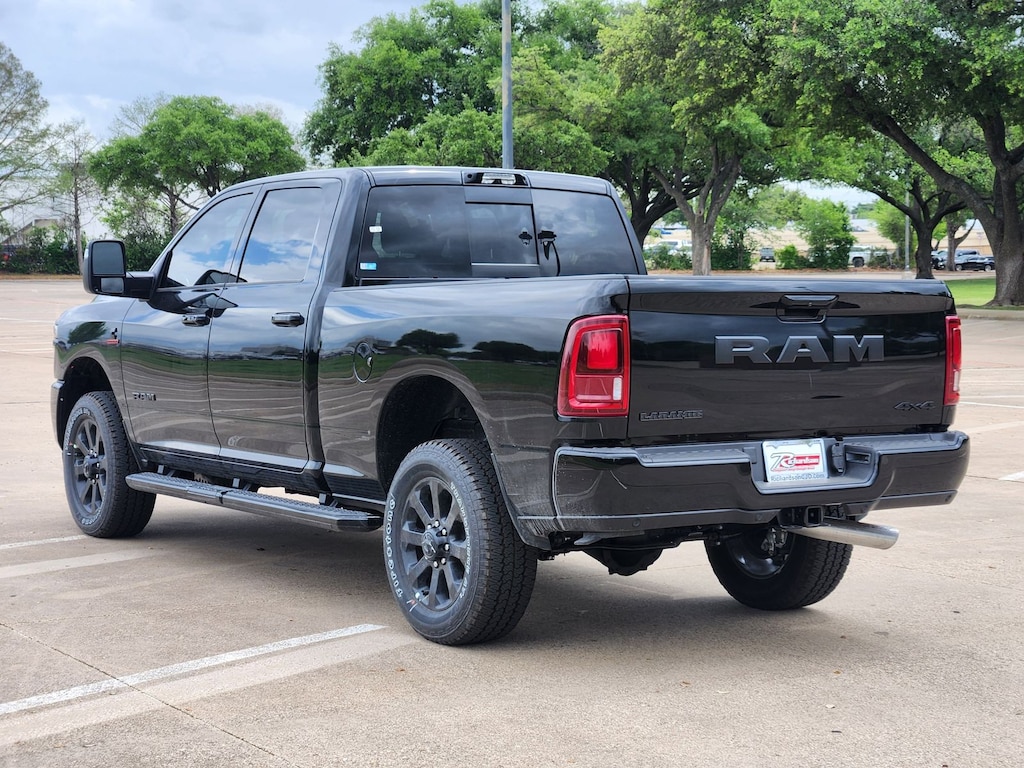New 2026 Ram 2500 LARAMIE CREW CAB 4X4 6'4 BOX Pickup