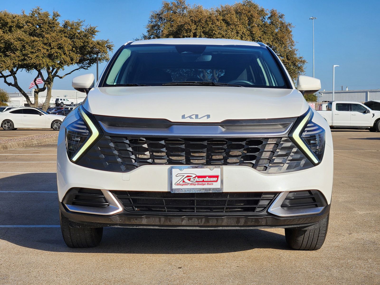 Used 2024 Snow White Pearl Kia LX image 7