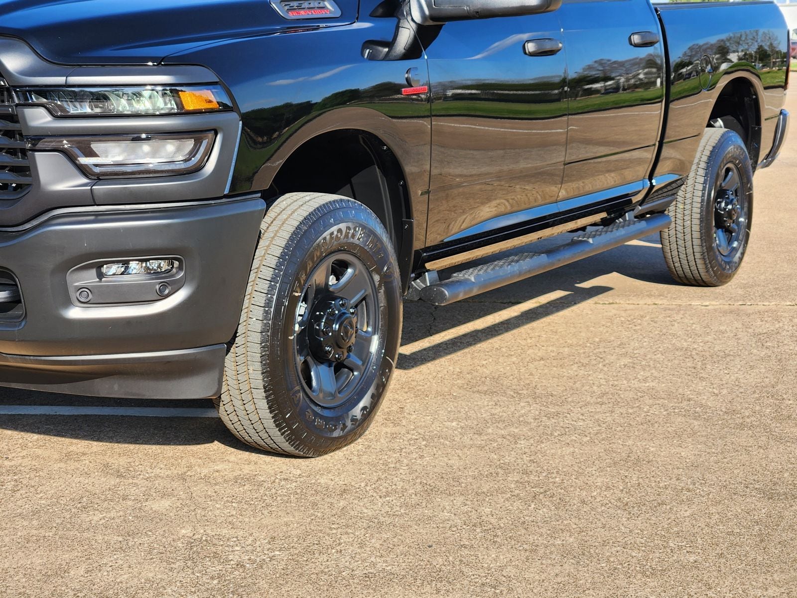 New 2026 Diamond Black Crystal Pearlcoat Ram TRADESMAN CREW CAB 4X4 6