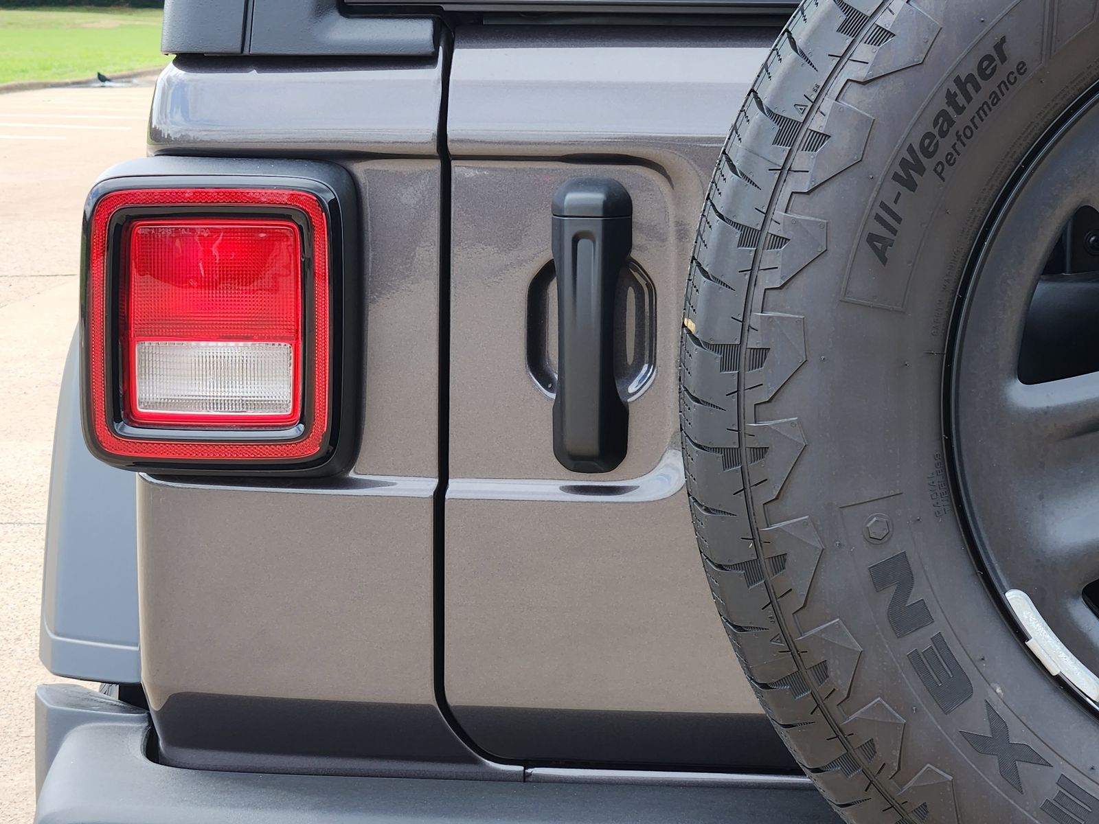 New 2026 Granite Crystal Jeep 4-DOOR SPORT image 15