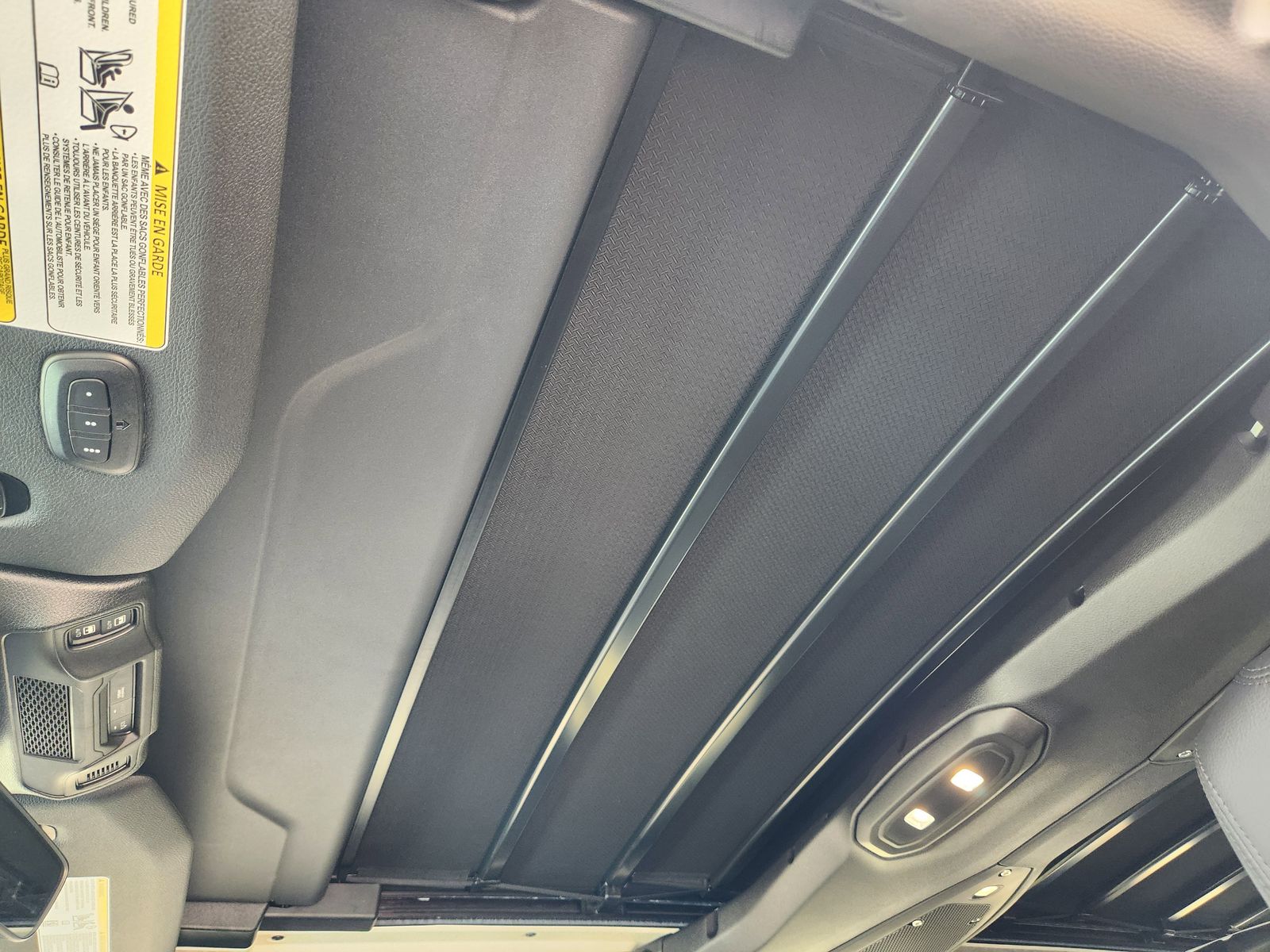 New 2026 Bright White Jeep 4-DOOR SAHARA image 34