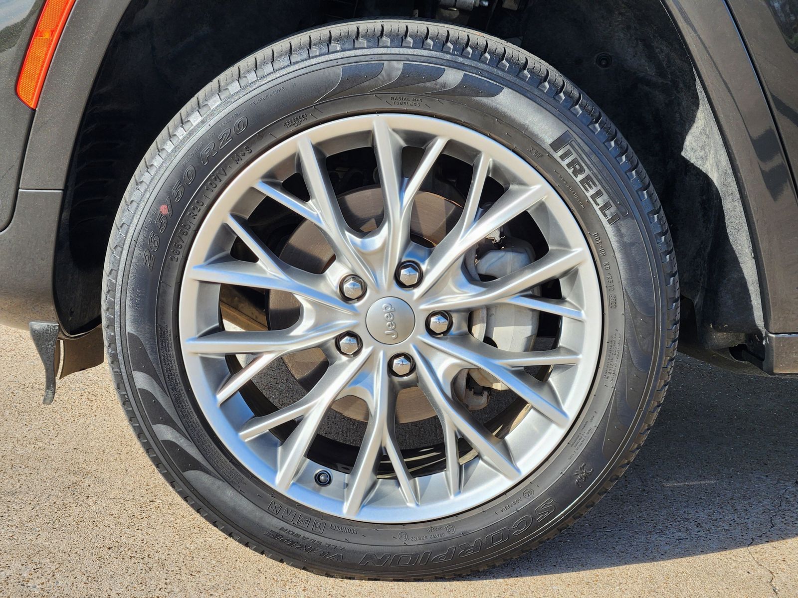 Certified Used 2023 Rocky Mountain Pearlcoat Jeep Summit image 20