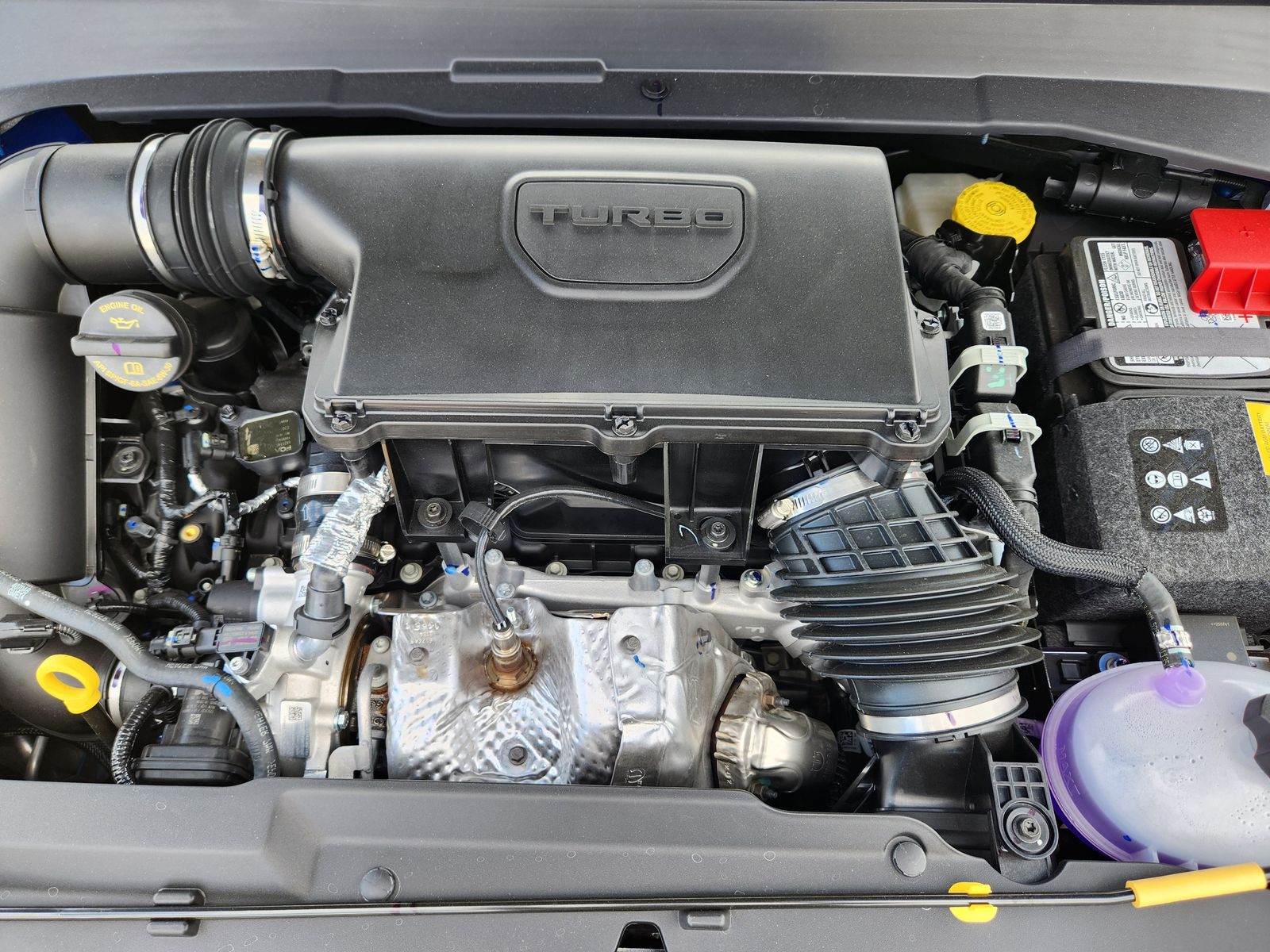 New 2026 Hydro Blue Pearlcoat Jeep LATITUDE ALTITUDE 4X4 image 40