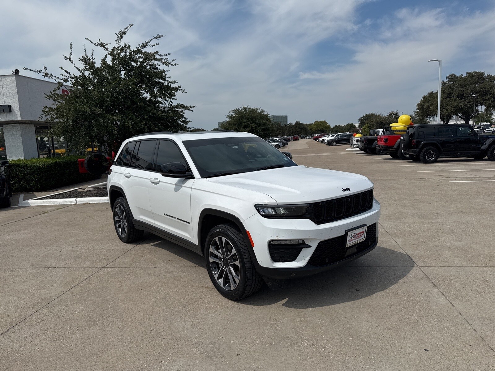 2024 Jeep Grand Cherokee Limited photo 4