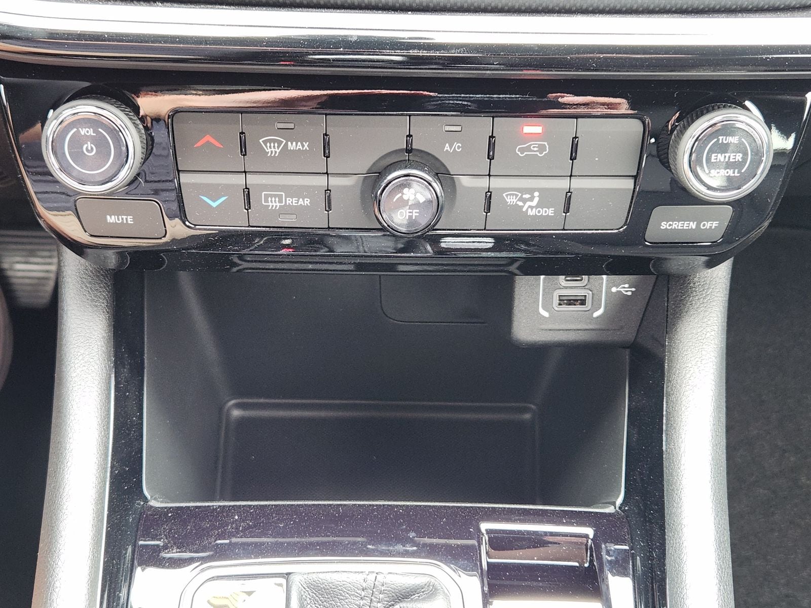 New 2026 Red Hot Pearlcoat Jeep LATITUDE ALTITUDE 4X4 image 27