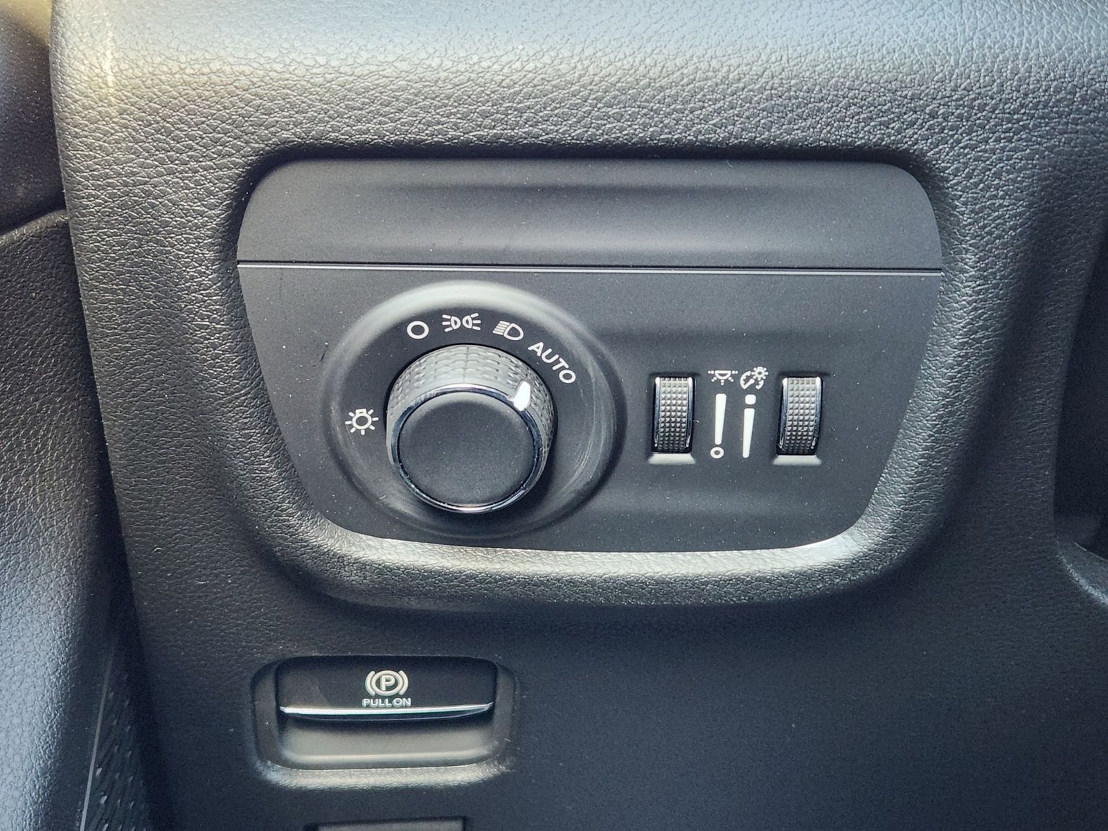 New 2026 Bright White Jeep LAREDO ALTITUDE 4X4 image 22