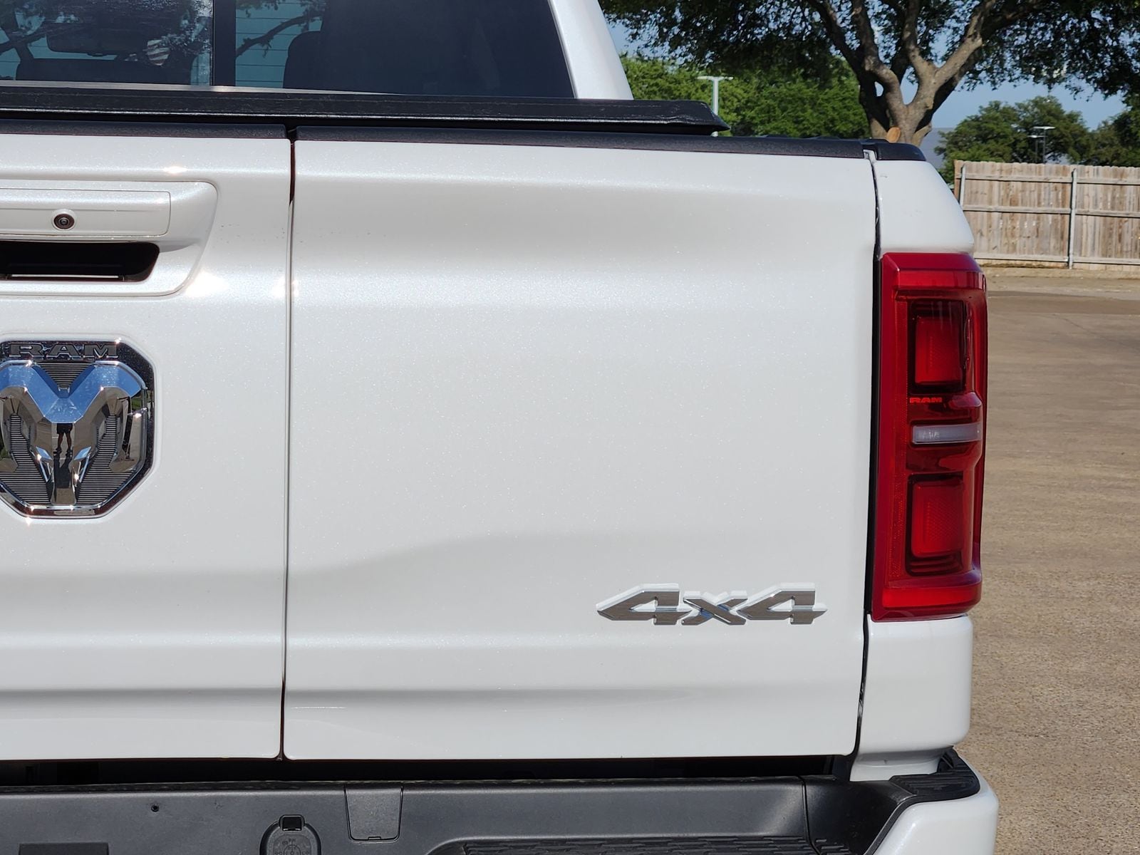 New 2026 Ivory White Tri-Coat Pearlcoat Ram TUNGSTEN CREW CAB 4X4 image 16