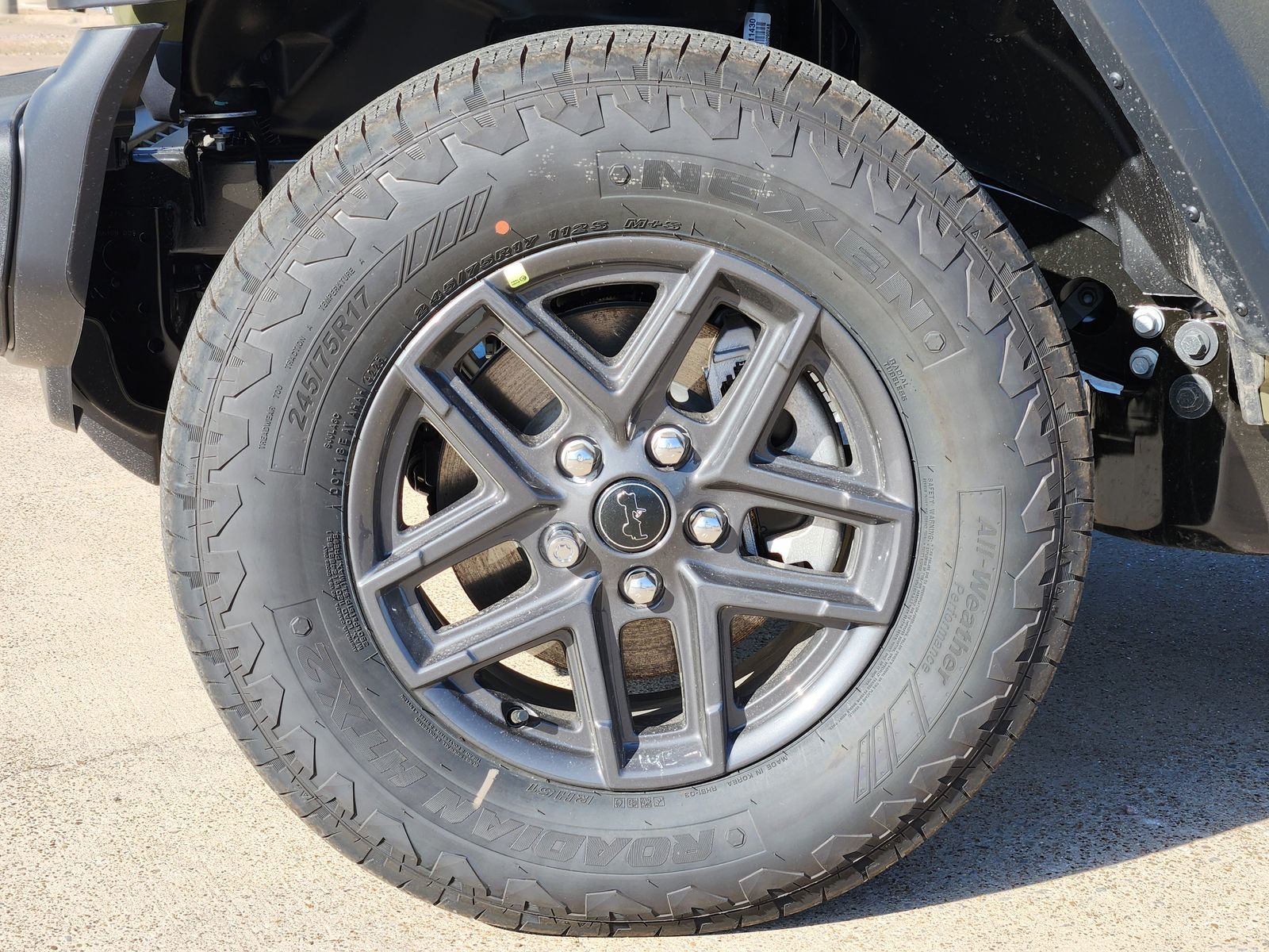 New 2026 41 Jeep 4-DOOR SPORT S image 19