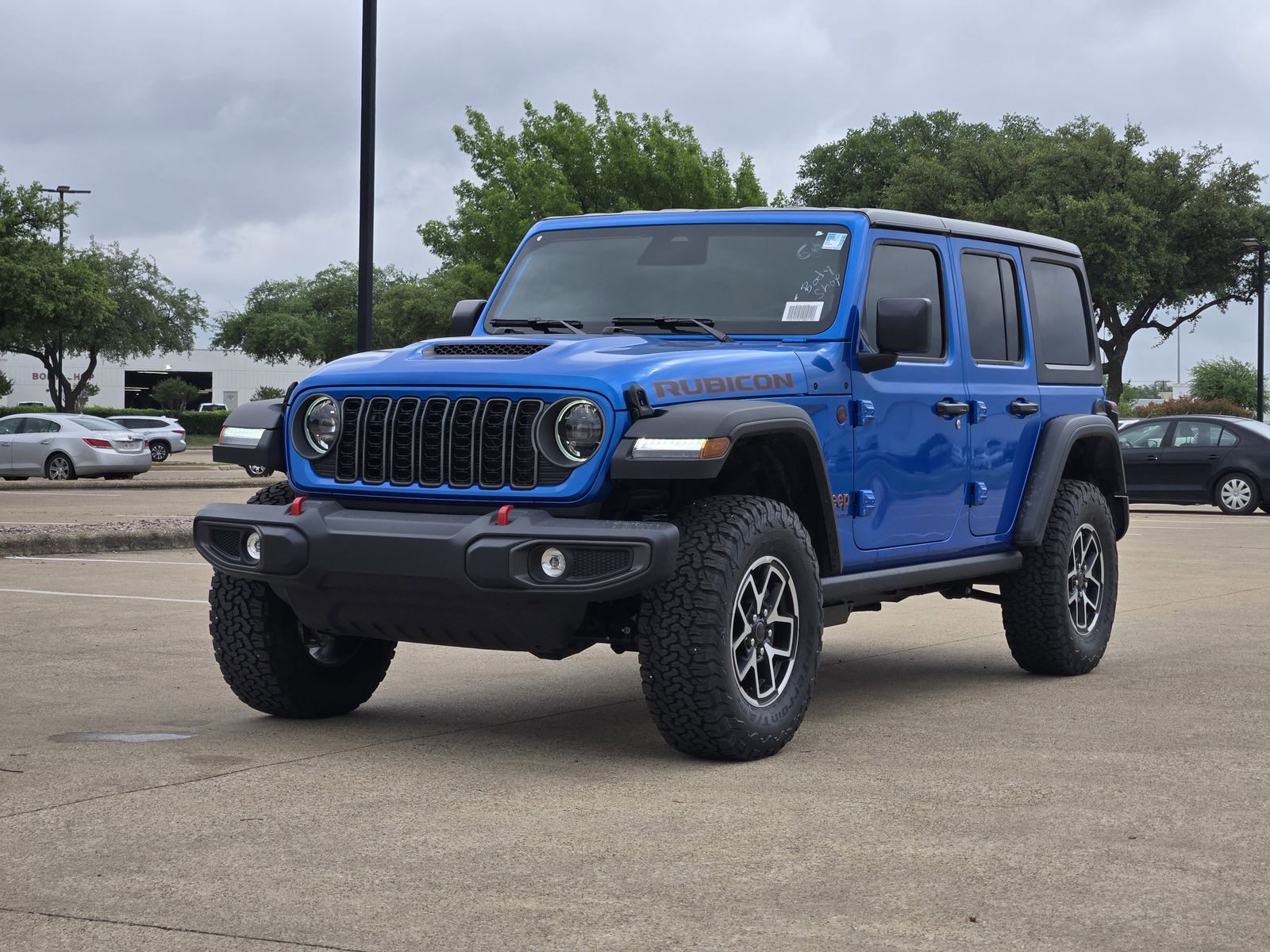 View vehicle photo 2