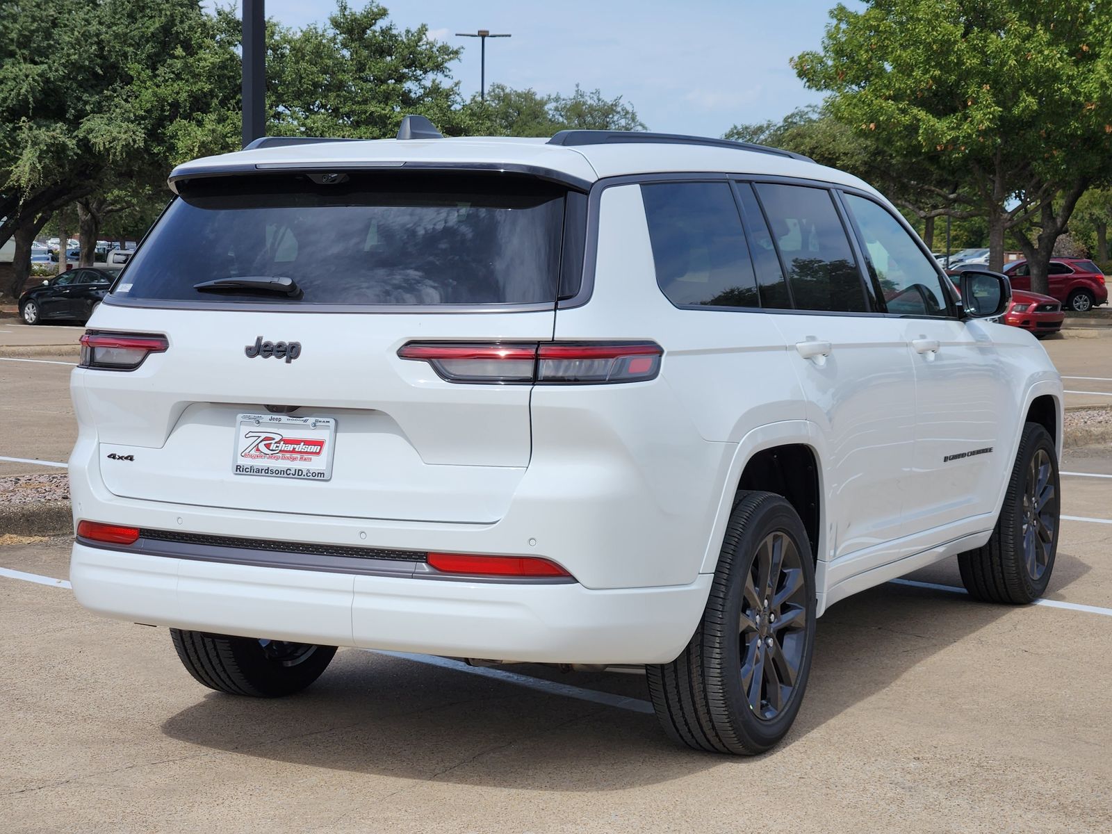 New 2026 Bright White Jeep L LIMITED RESERVE 4X4 image 6