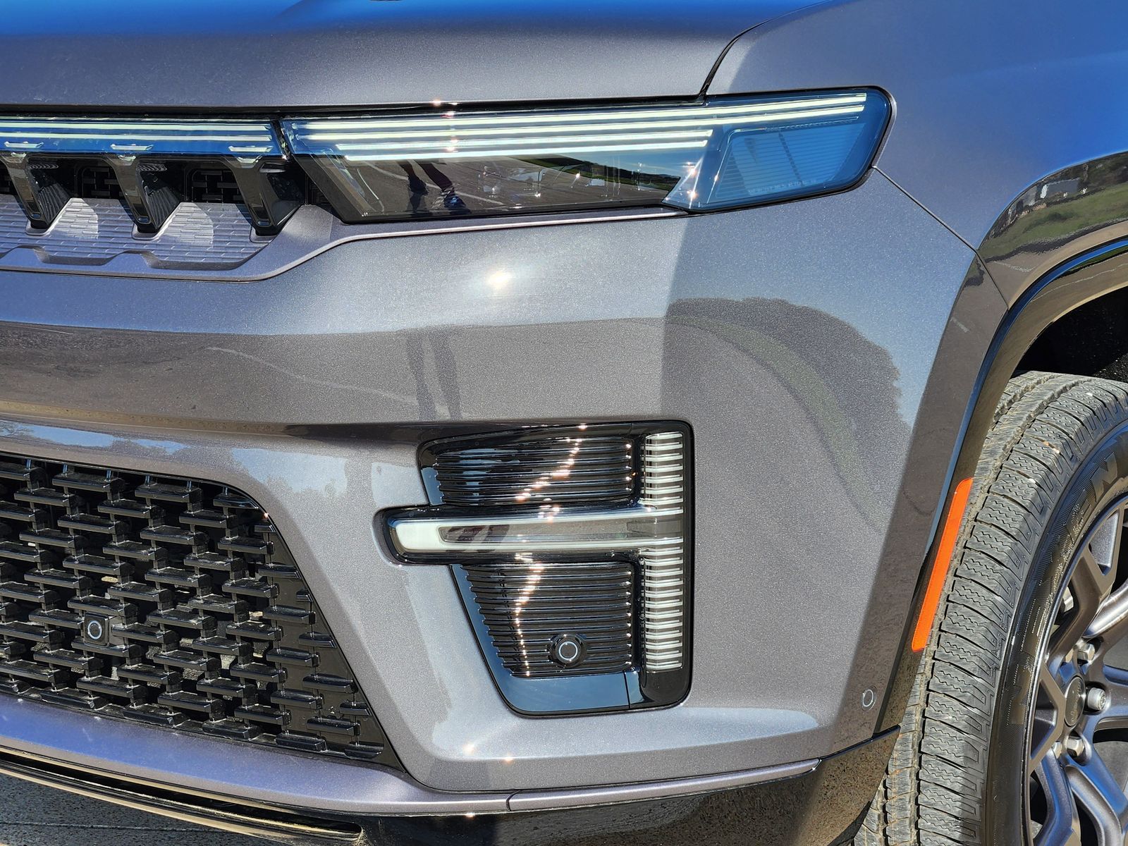 New 2026 Baltic Gray Jeep LIMITED ALTITUDE 4X4 image 10