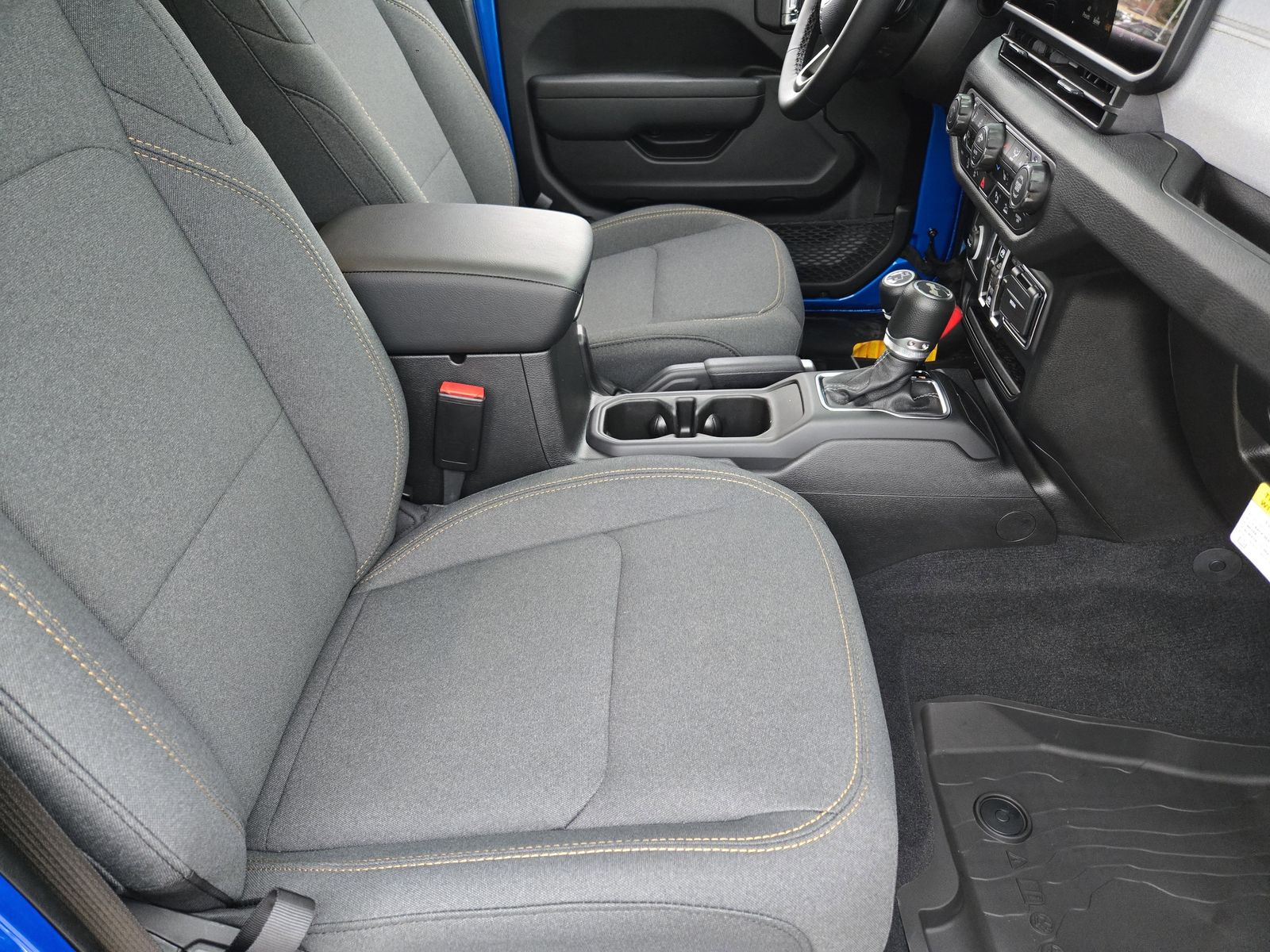 New 2026 Hydro Blue Pearlcoat Jeep 4-DOOR SPORT S image 15