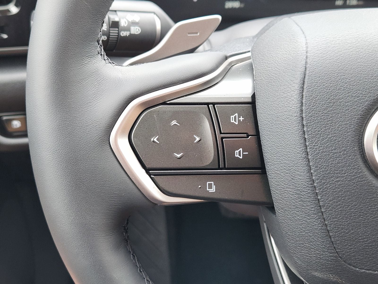 Used 2025 Redline Lexus Luxury image 37