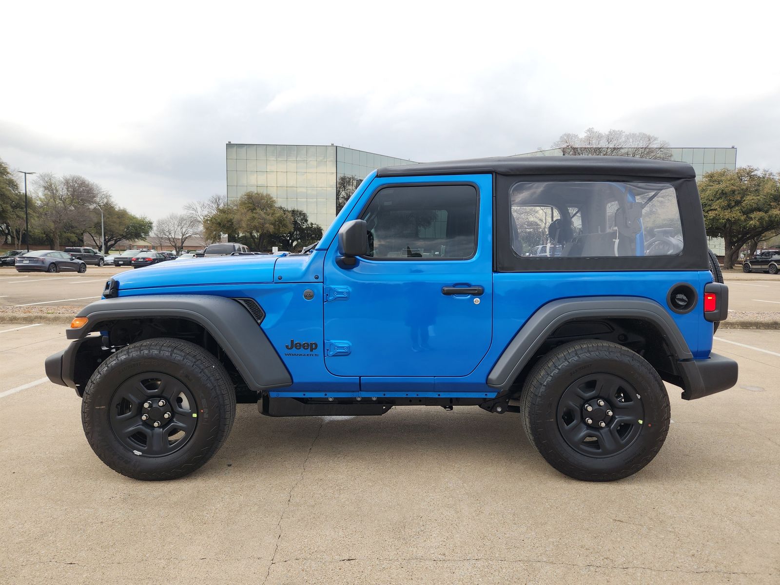 New 2026 Hydro Blue Pearlcoat Jeep 2-DOOR SPORT image 3