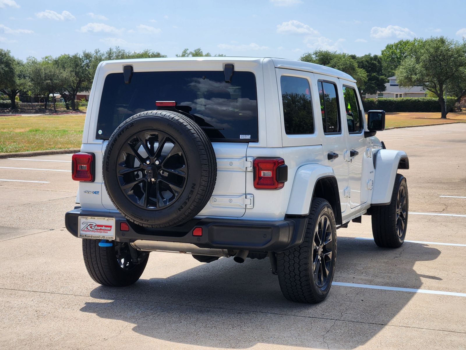 Used 2024 Bright White Clearcoat Jeep Sahara image 6