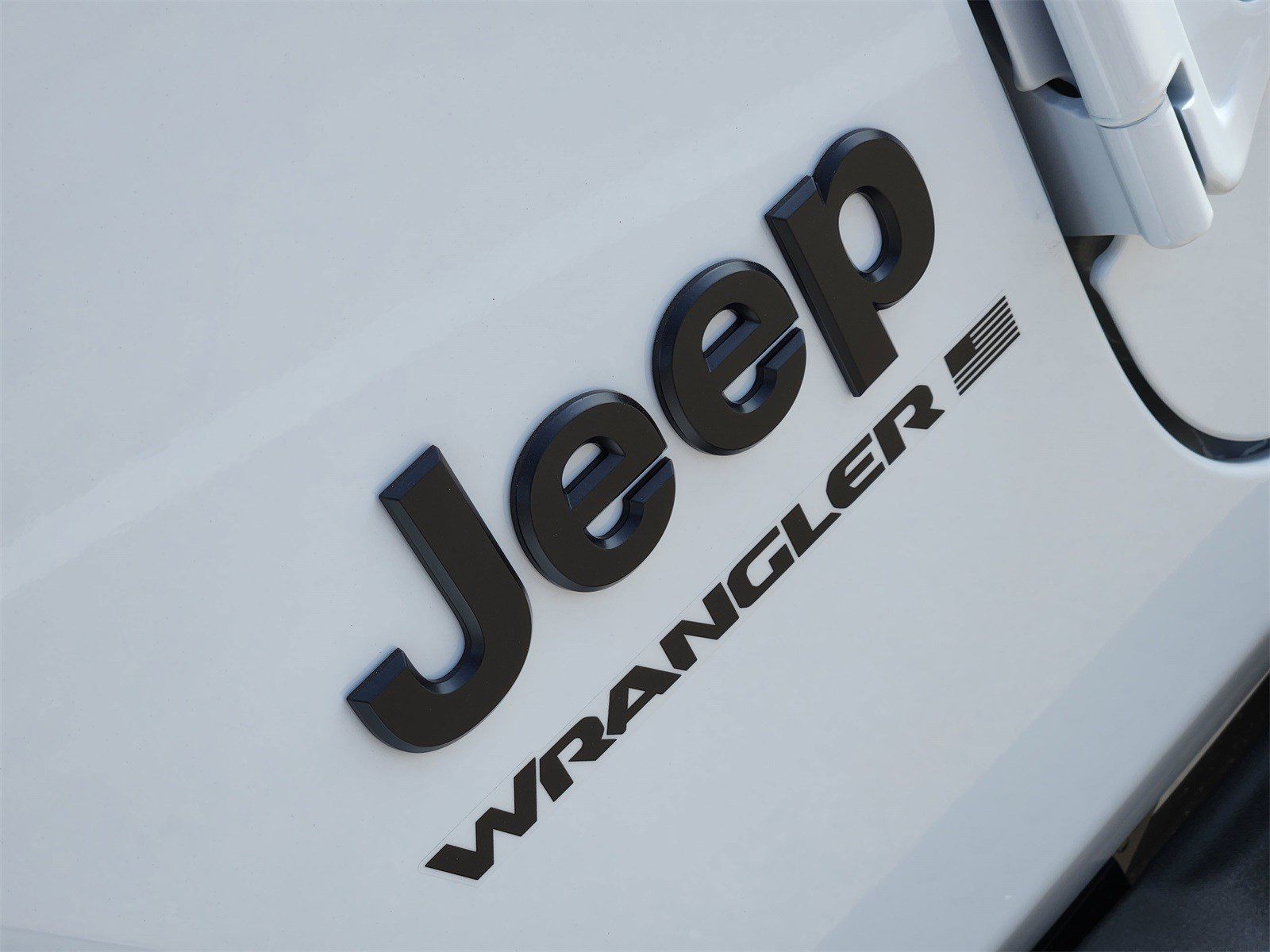 New 2026 Bright White Jeep 4-DOOR SAHARA image 18