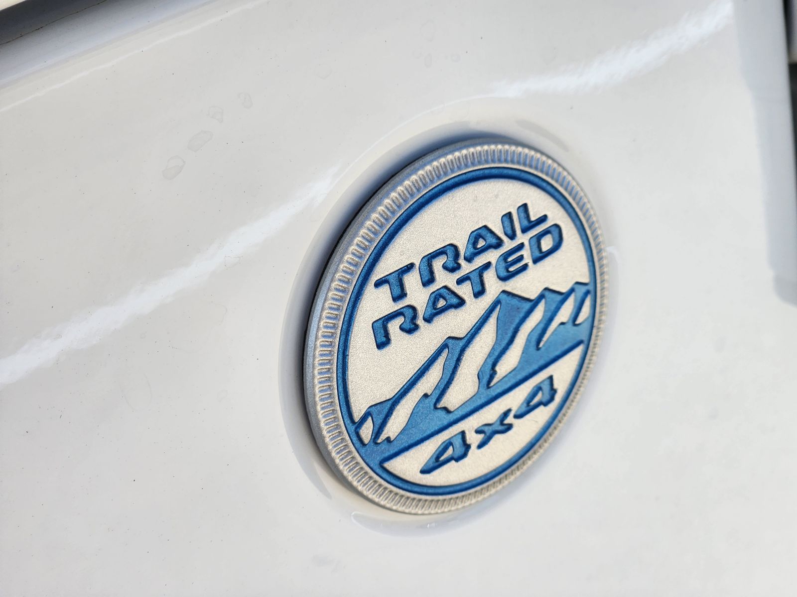 Used 2024 Bright White Clearcoat Jeep Sahara image 17
