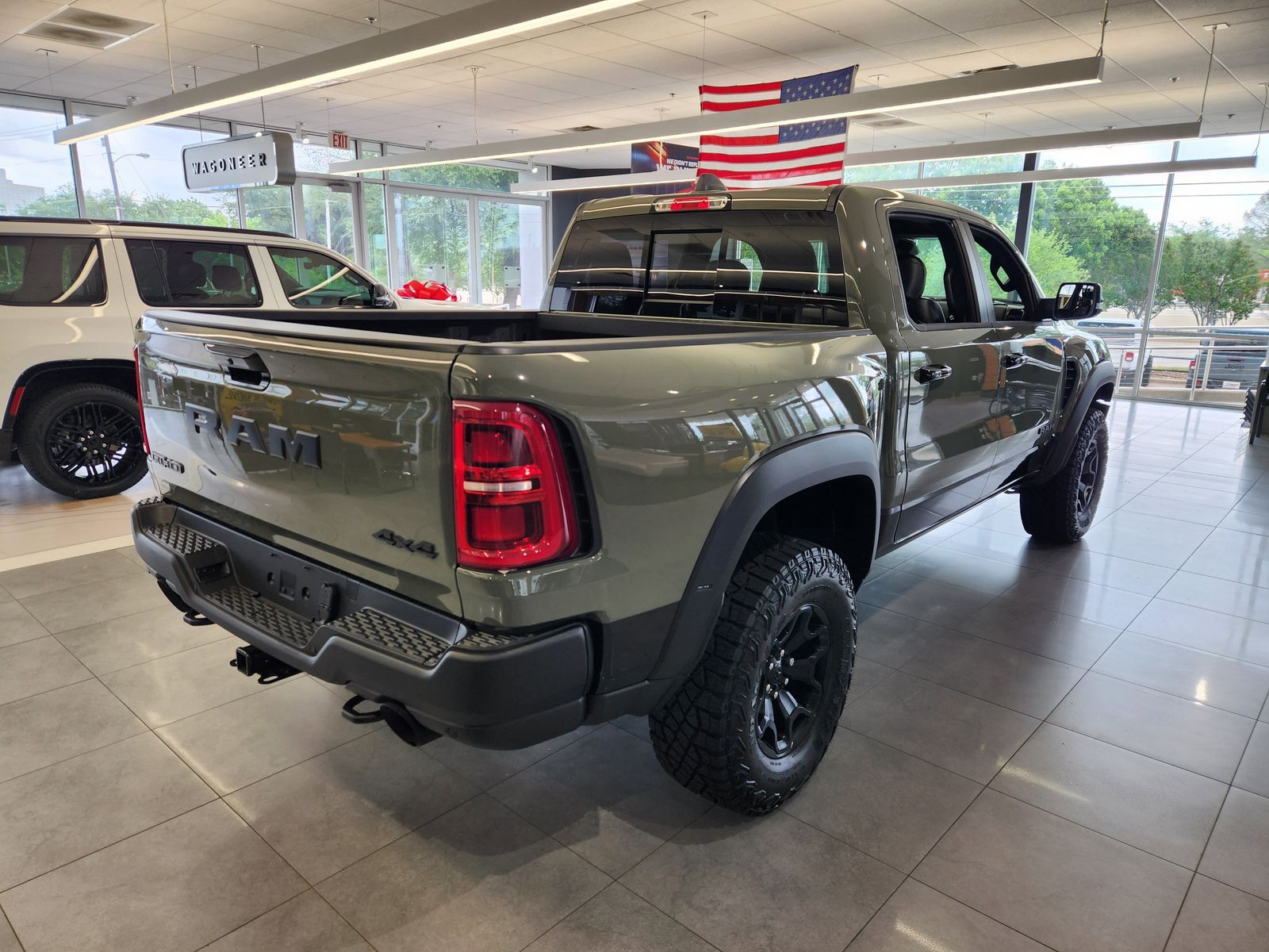 View vehicle photo 6