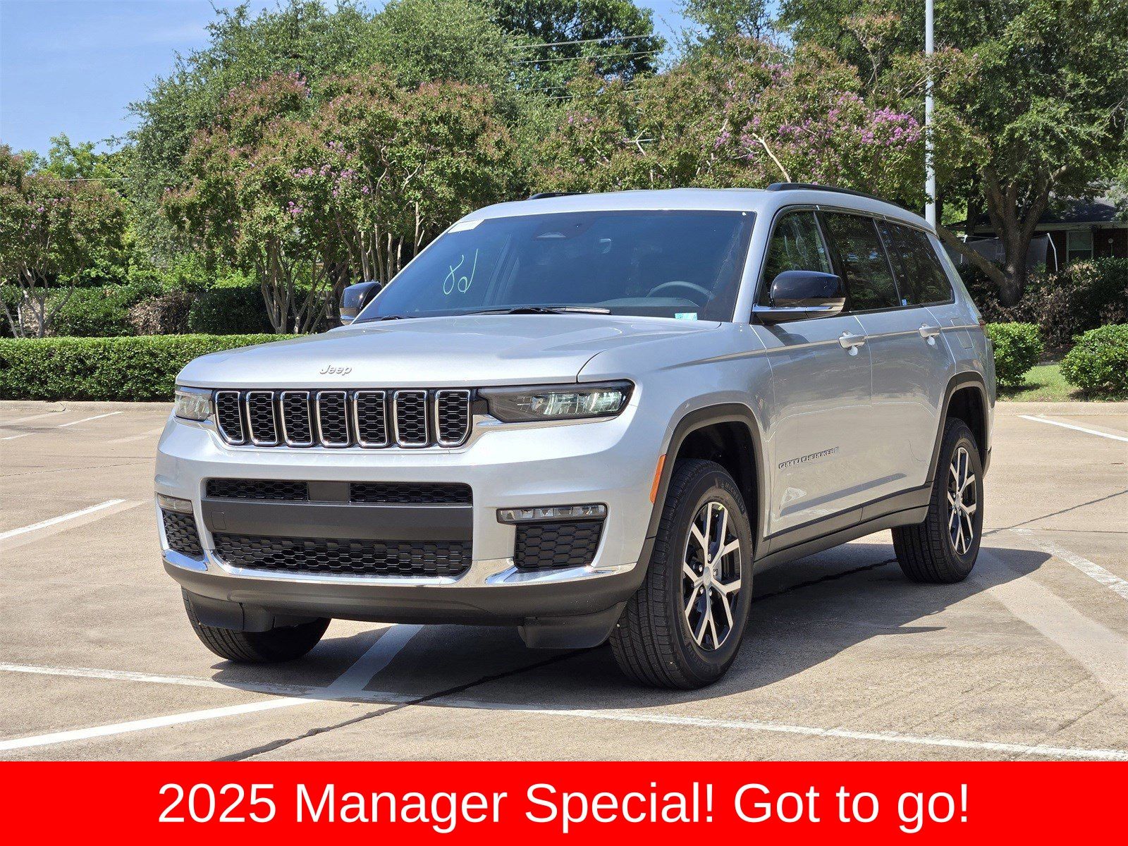 New 2025 Silver Zynith Jeep L LIMITED 4X4 image 2