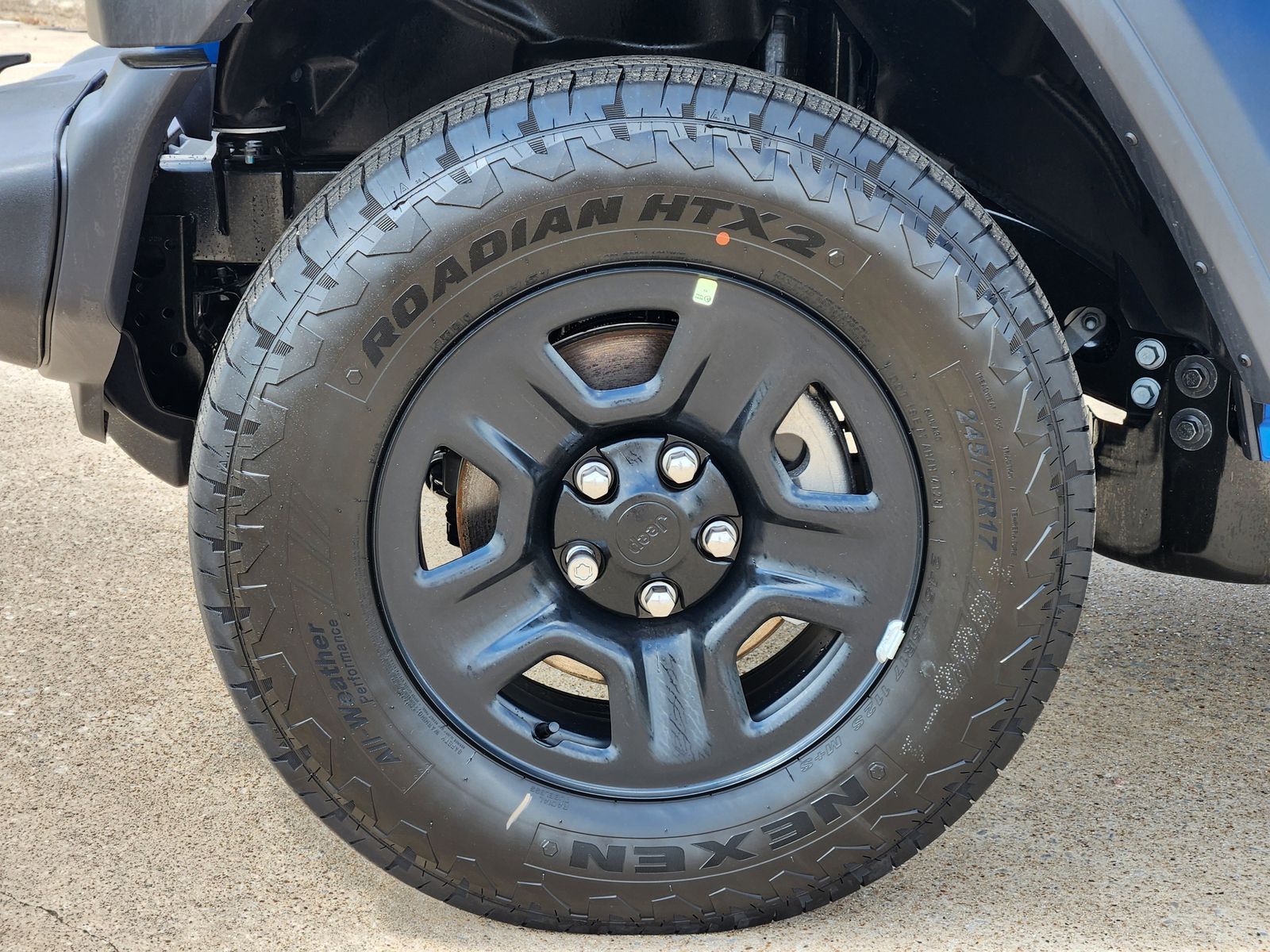 New 2026 Hydro Blue Pearlcoat Jeep 4-DOOR SPORT image 19