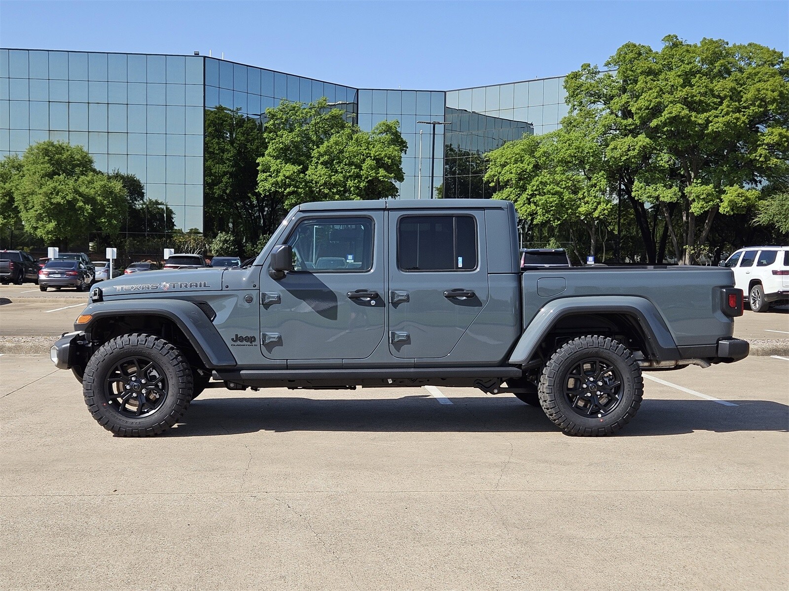 2025 Jeep Gladiator Texas Trail photo 3