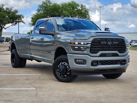 2026 Ram 3500 LARAMIE CREW CAB 4X4 8' BOX Pickup