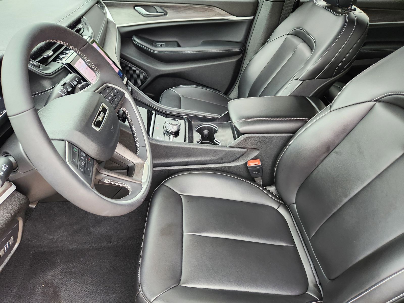 Used 2025 Bright White Jeep Limited image 23