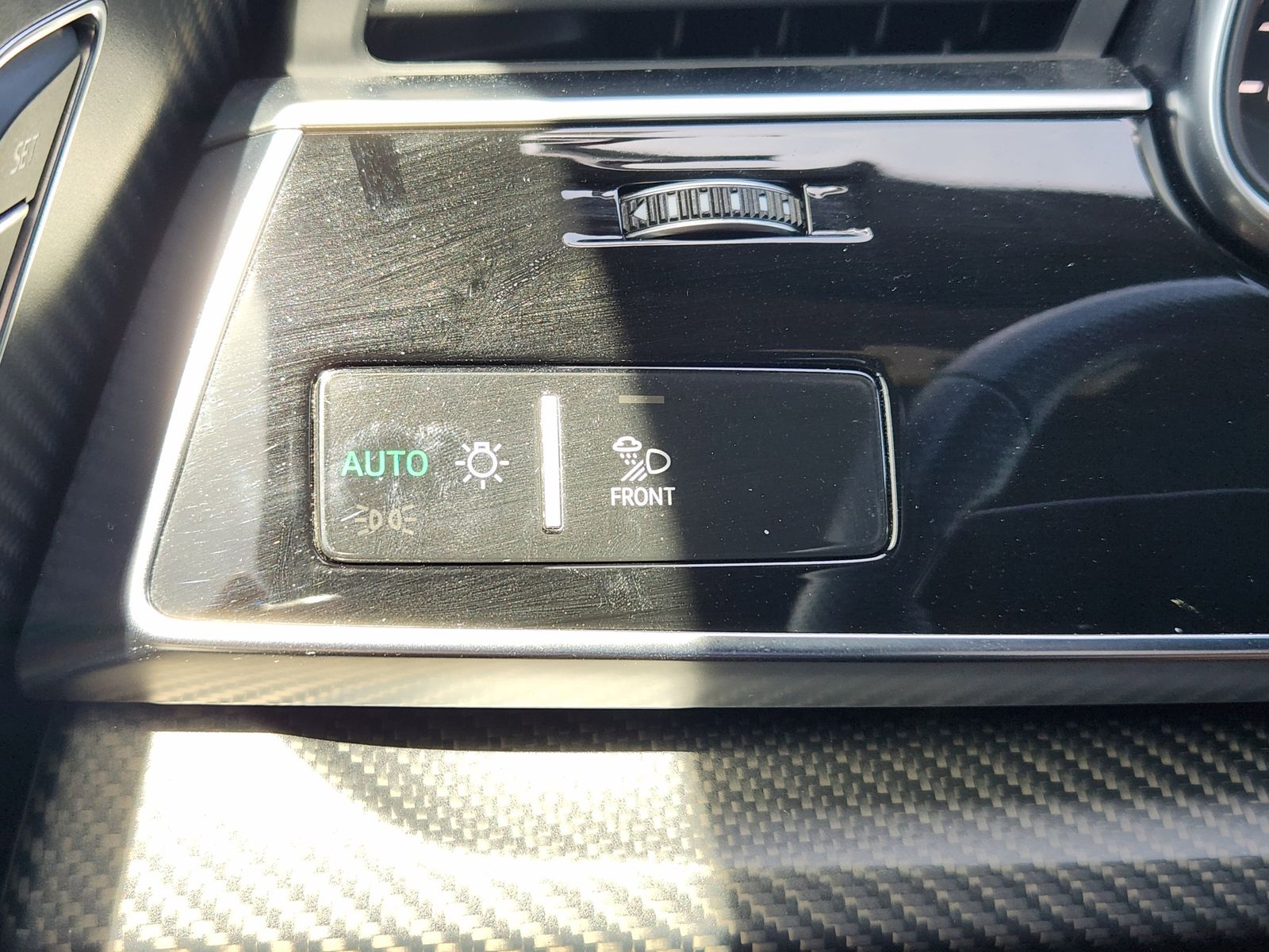 Used 2023 Glacier White Audi 4.0T image 31