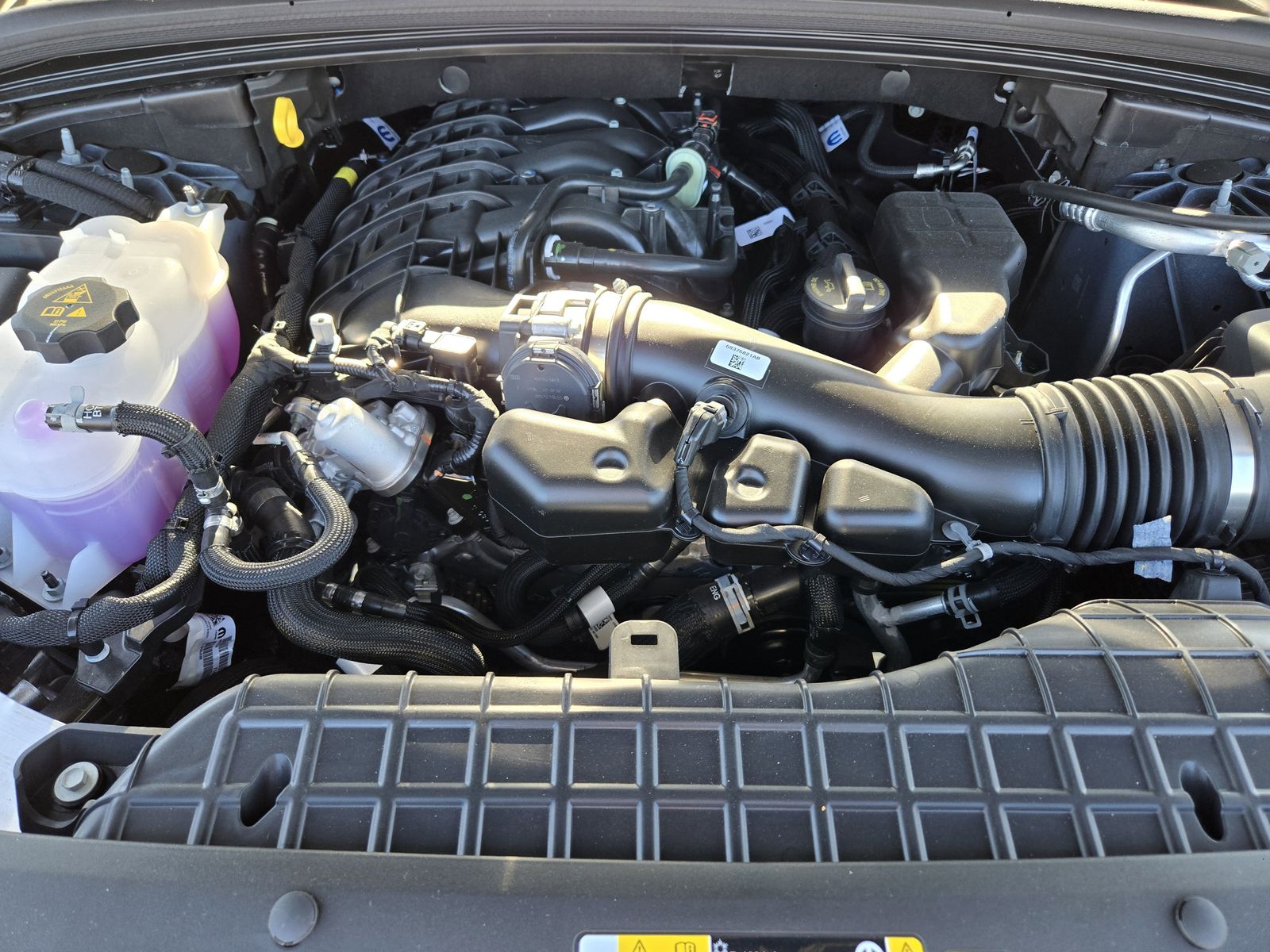 New 2025 Diamond Black Crystal Pearlcoat Jeep L LIMITED 4X4 image 31