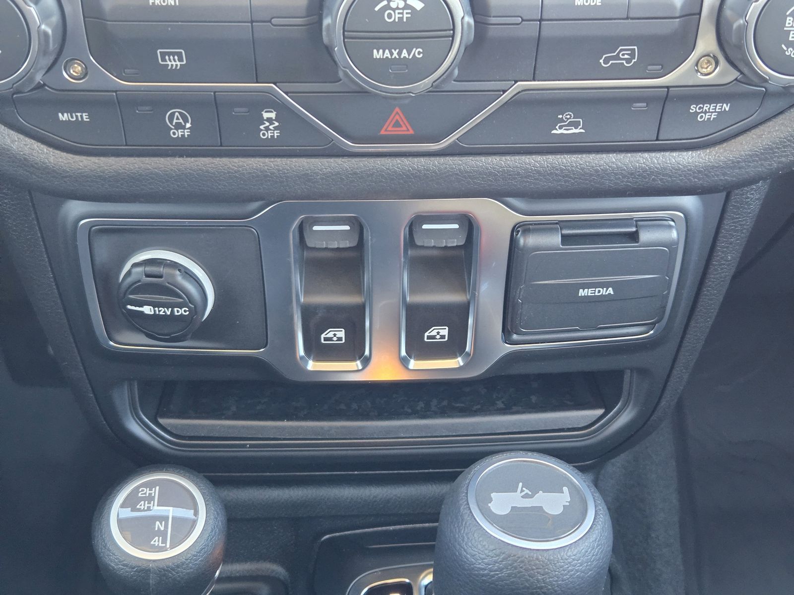 New 2026 41 Jeep 2-DOOR SPORT image 20