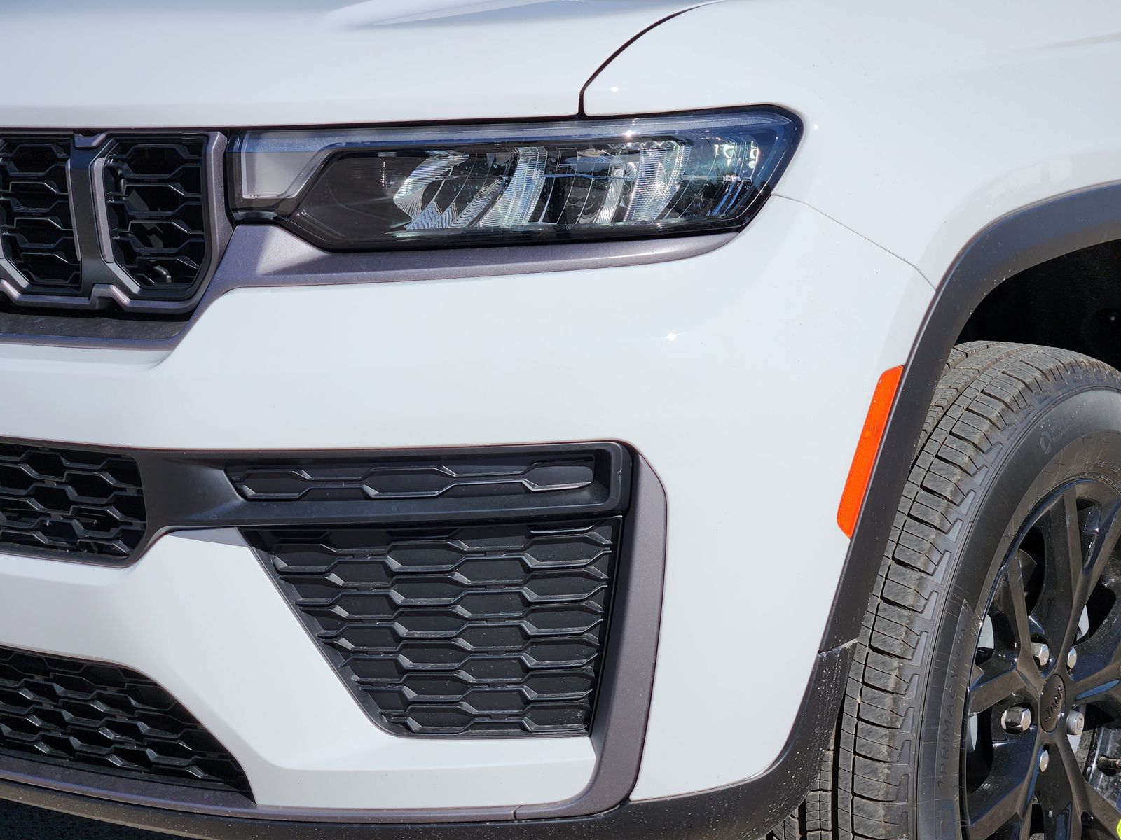 New 2026 Bright White Jeep LAREDO ALTITUDE 4X4 image 8