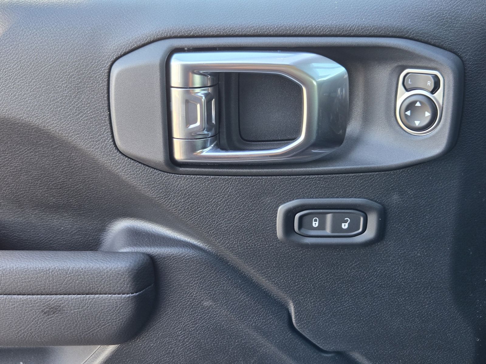 New 2026 Granite Crystal Jeep 4-DOOR WILLYS image 23