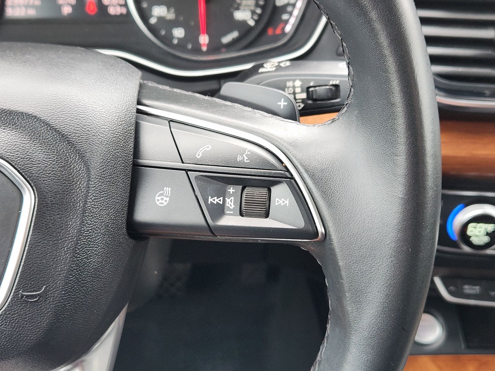 Used 2023 Florett Silver Audi 45 S line Premium image 37