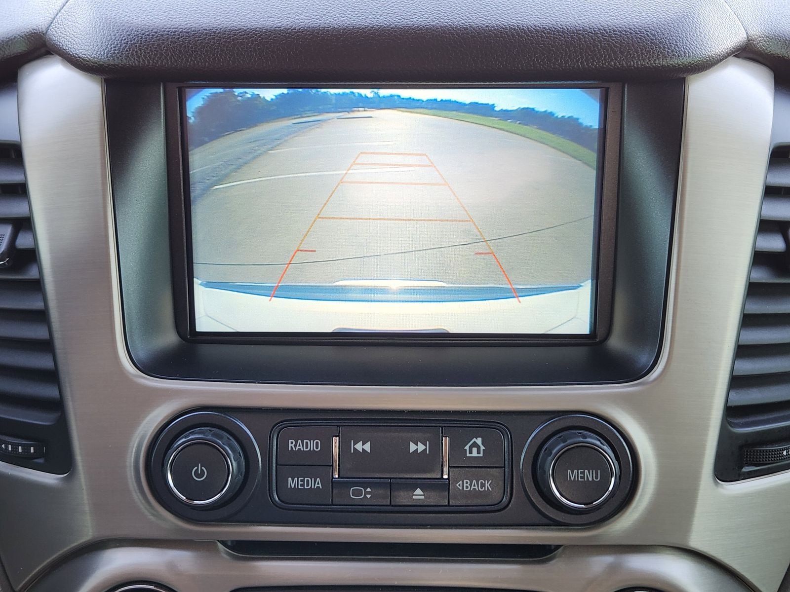 Used 2019 White Frost Tricoat GMC Denali image 26