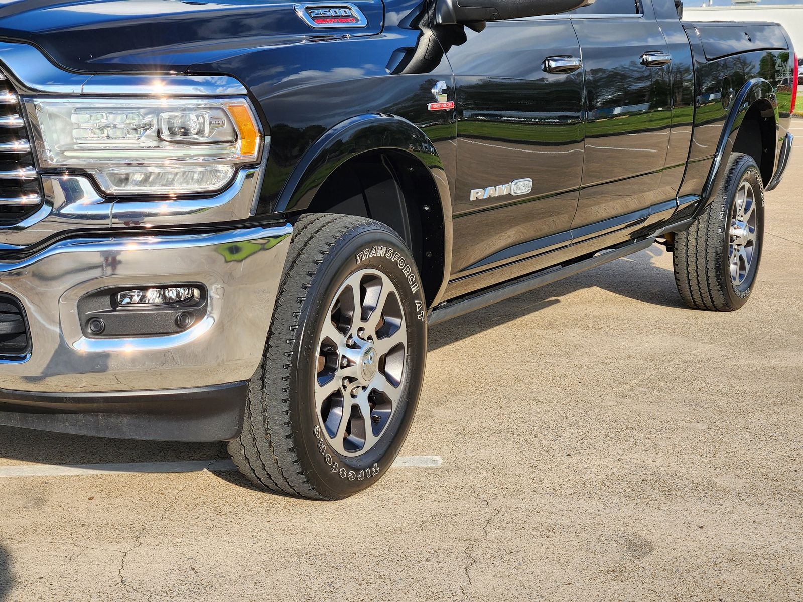 Used 2022 Diamond Black Crystal Pearlcoat Ram Longhorn image 12