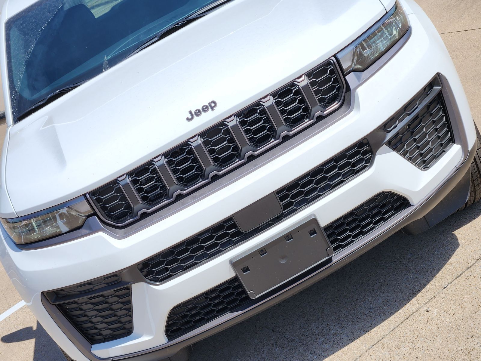 New 2026 Bright White Jeep LAREDO ALTITUDE 4X2 image 14