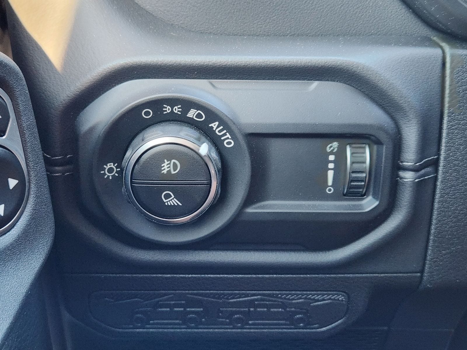 New 2026 Bright White Jeep TEXAS TRAIL 4X4 image 32