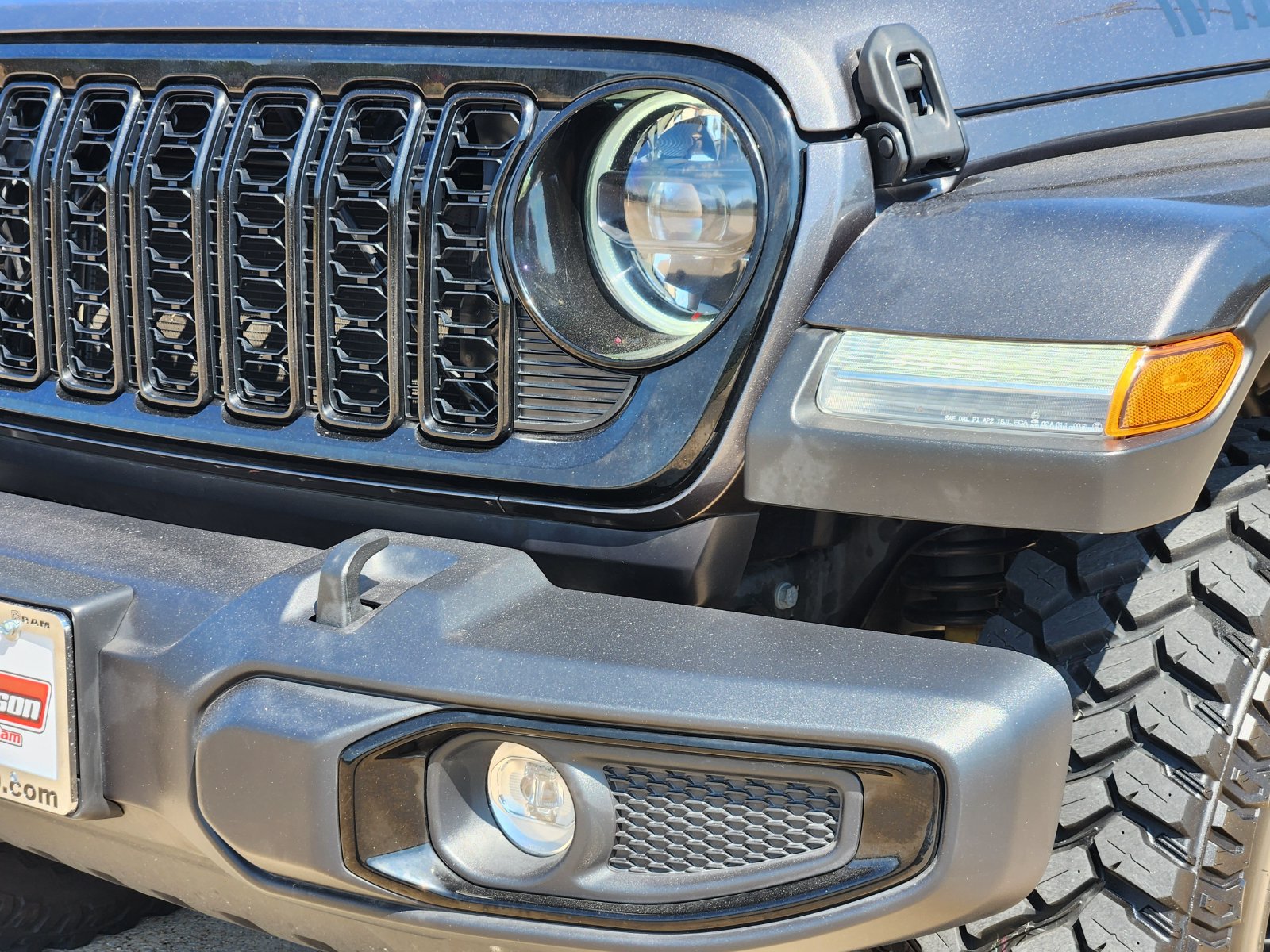 Used 2025 Granite Crystal Jeep Sport image 10